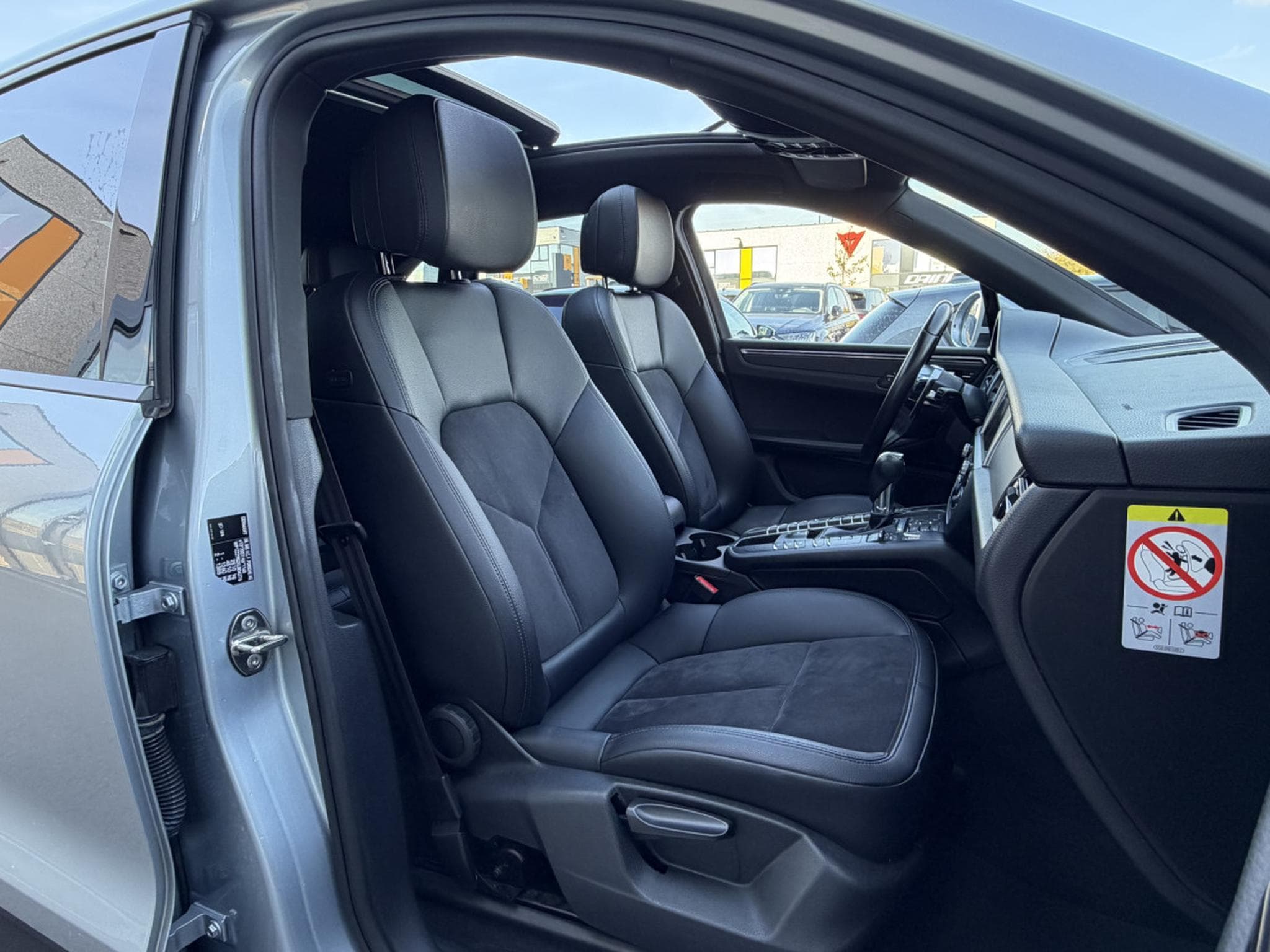 Porsche Macan 2.0 TFSI PDK/20"/PANO/360°/PTM/PASM (2018) - Photo 16