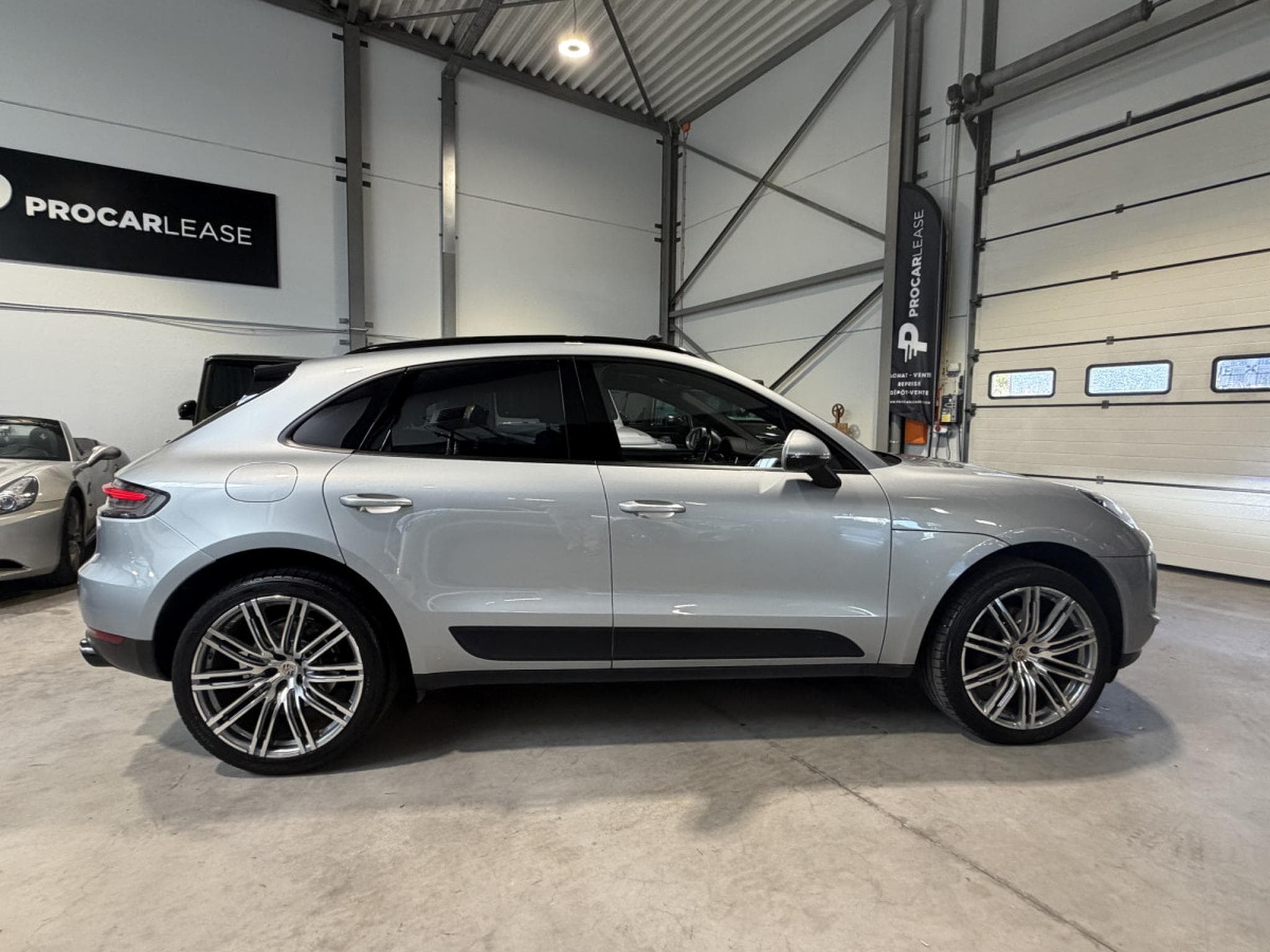 Porsche Macan 2.0 TFSI PDK/20"/PANO/360°/PTM/PASM (2018) - Photo 17