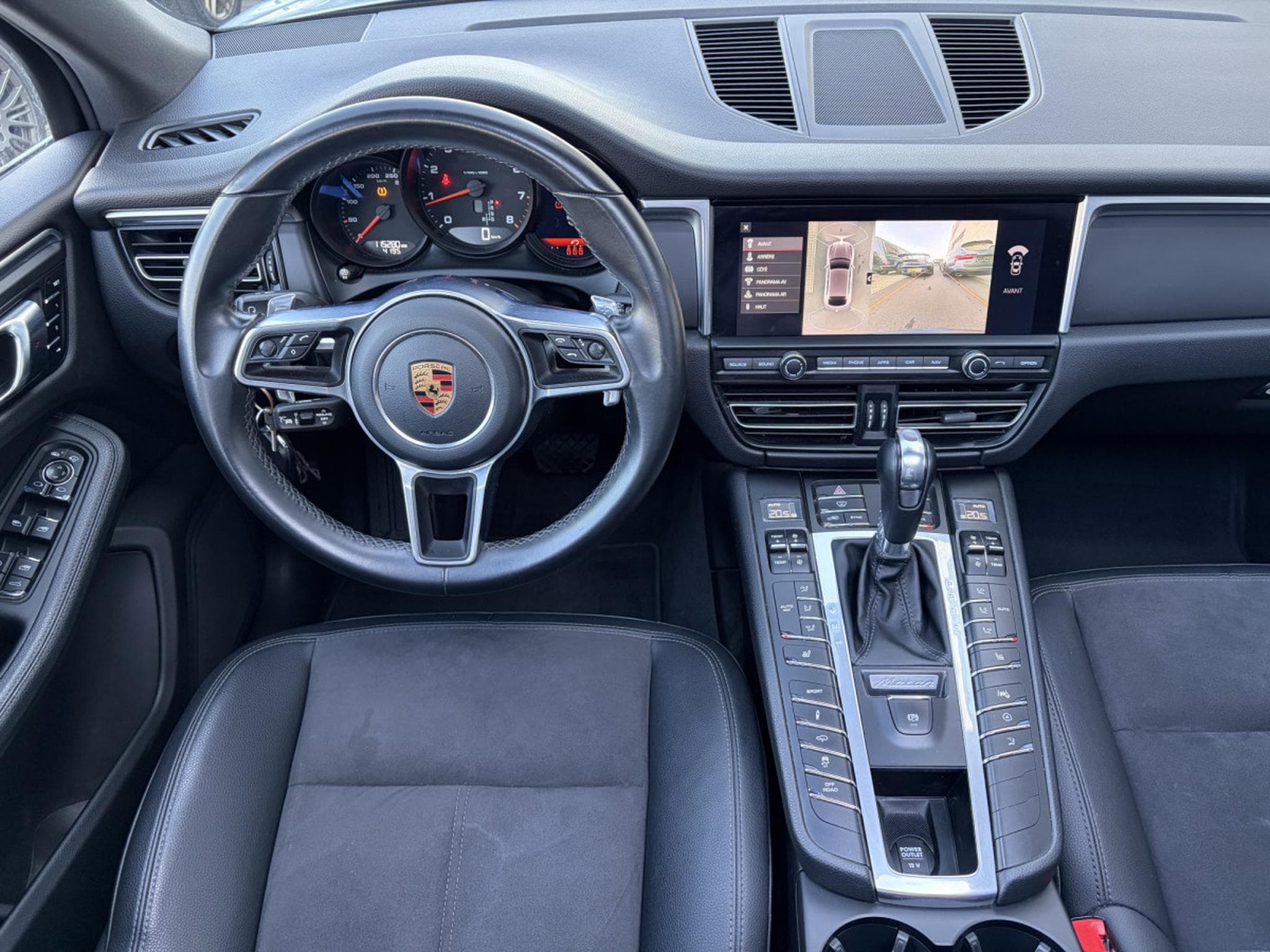 Porsche Macan 2.0 TFSI PDK/20"/PANO/360°/PTM/PASM (2018) - Photo 20