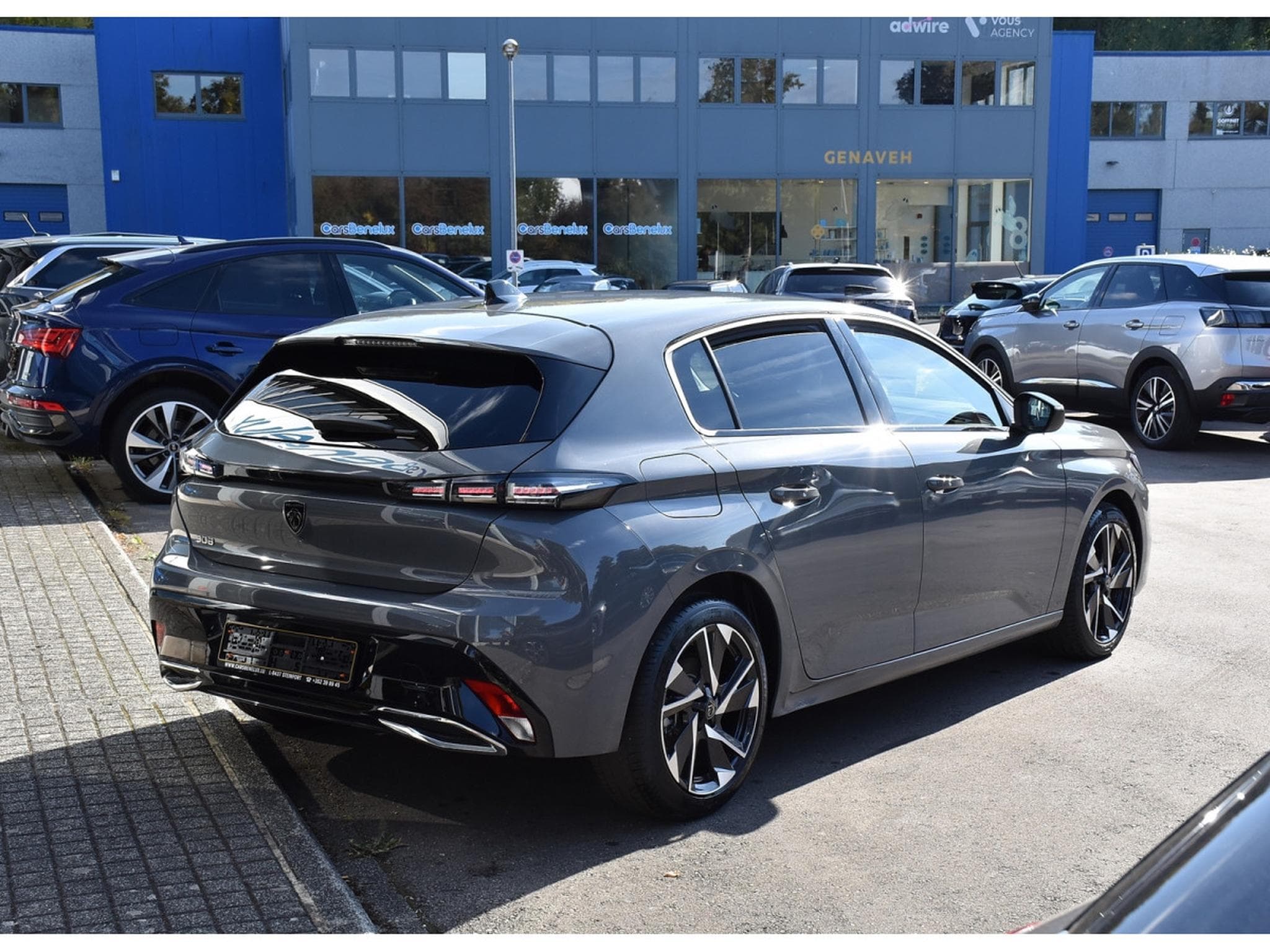Peugeot 308 1.2 Hybrid 145 e-DCS6 Allure ACC CAM360 LANE 1° MAIN (2025) - Foto 4