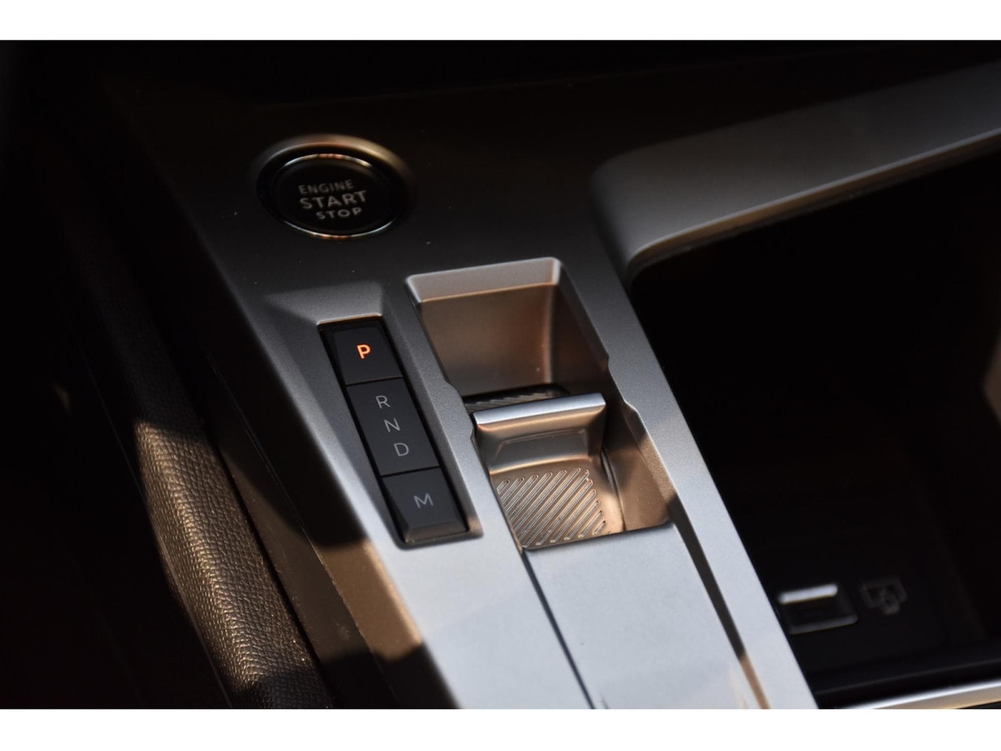 Peugeot 308 1.2 Hybrid 145 e-DCS6 Allure ACC CAM360 LANE 1° MAIN (2025) - Foto 20