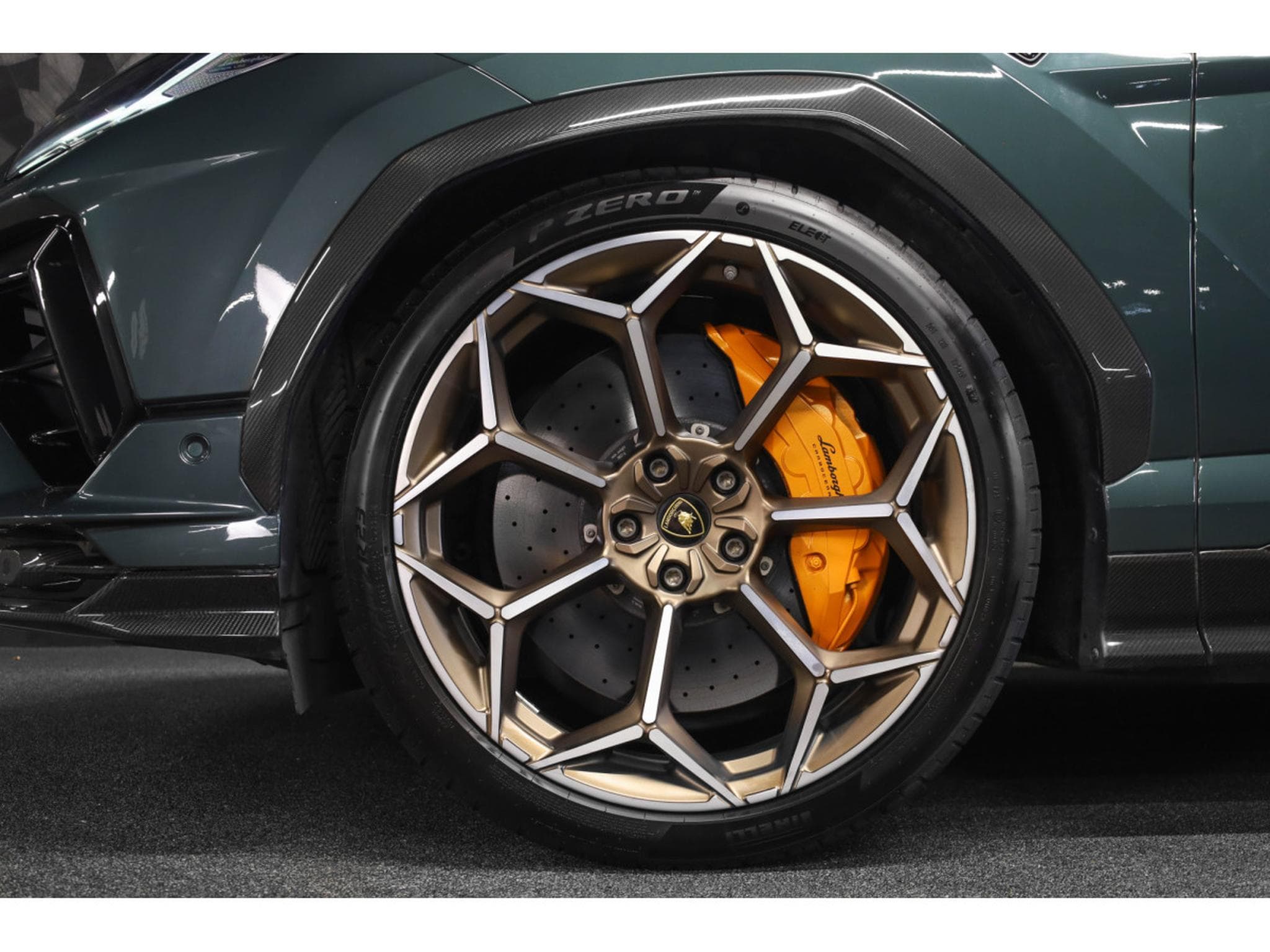 Lamborghini Urus PERFORMANTE Akrapovic / VERDE LARES (2023) - Foto 10