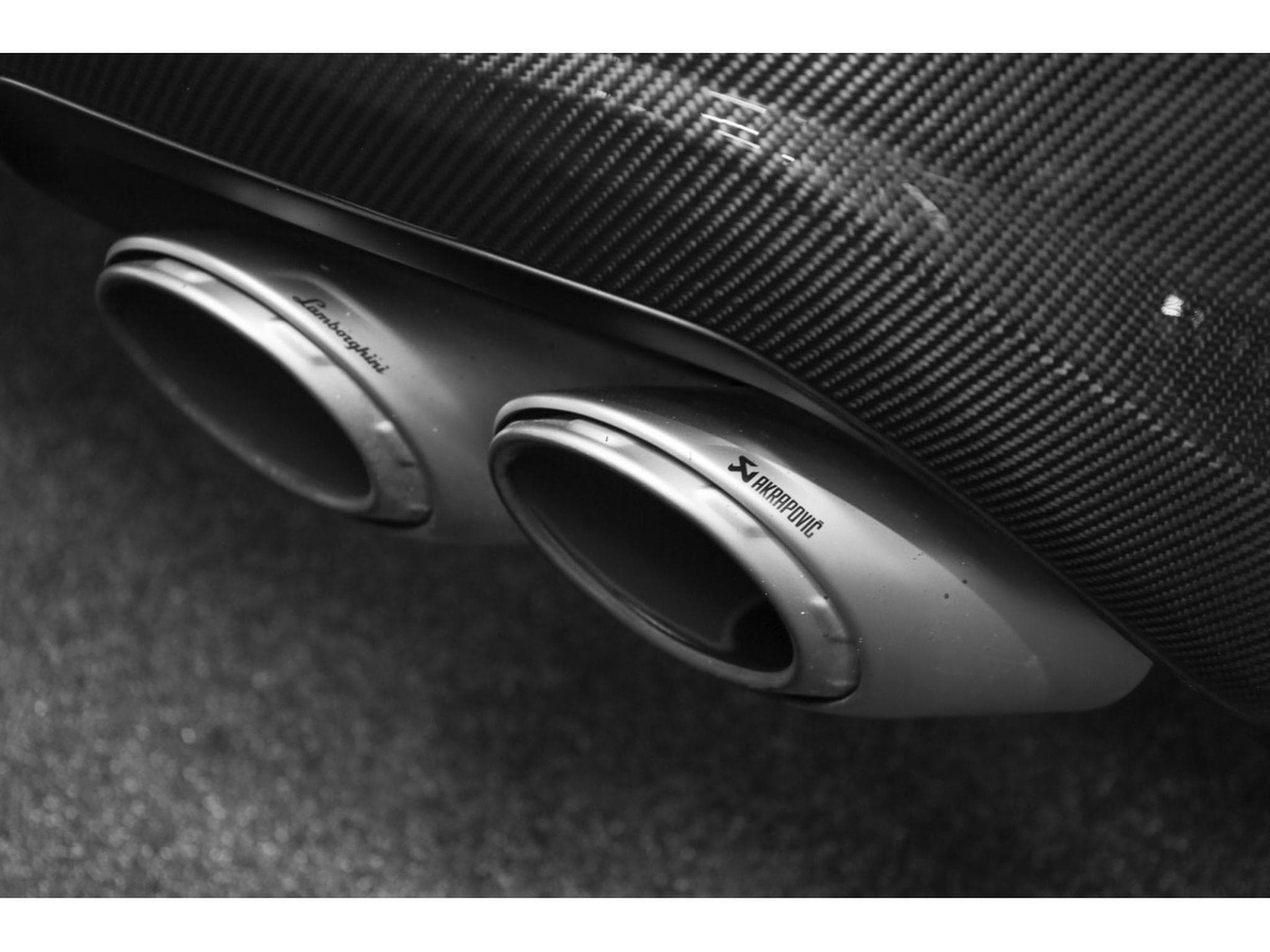 Lamborghini Urus PERFORMANTE Akrapovic / VERDE LARES (2023) - Foto 13