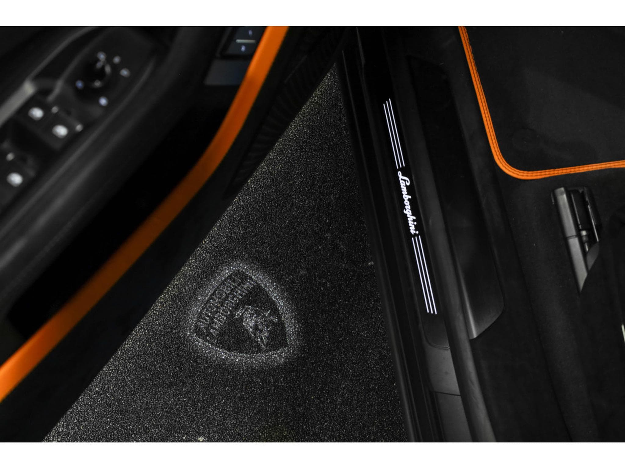 Lamborghini Urus PERFORMANTE Akrapovic / VERDE LARES (2023) - Foto 20