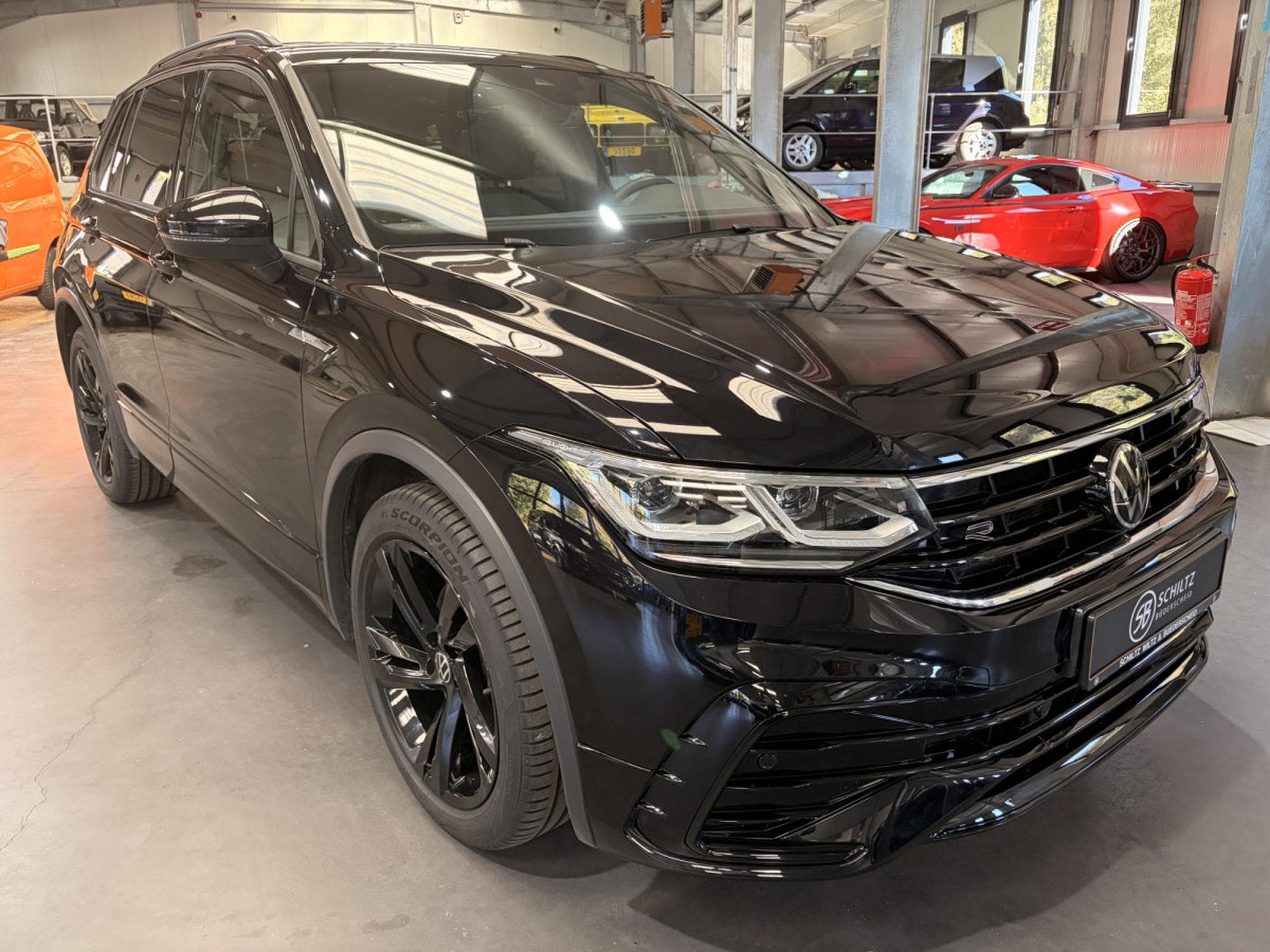 VW Tiguan 2.0 TDi R-Line DSG (2023) - Photo 1