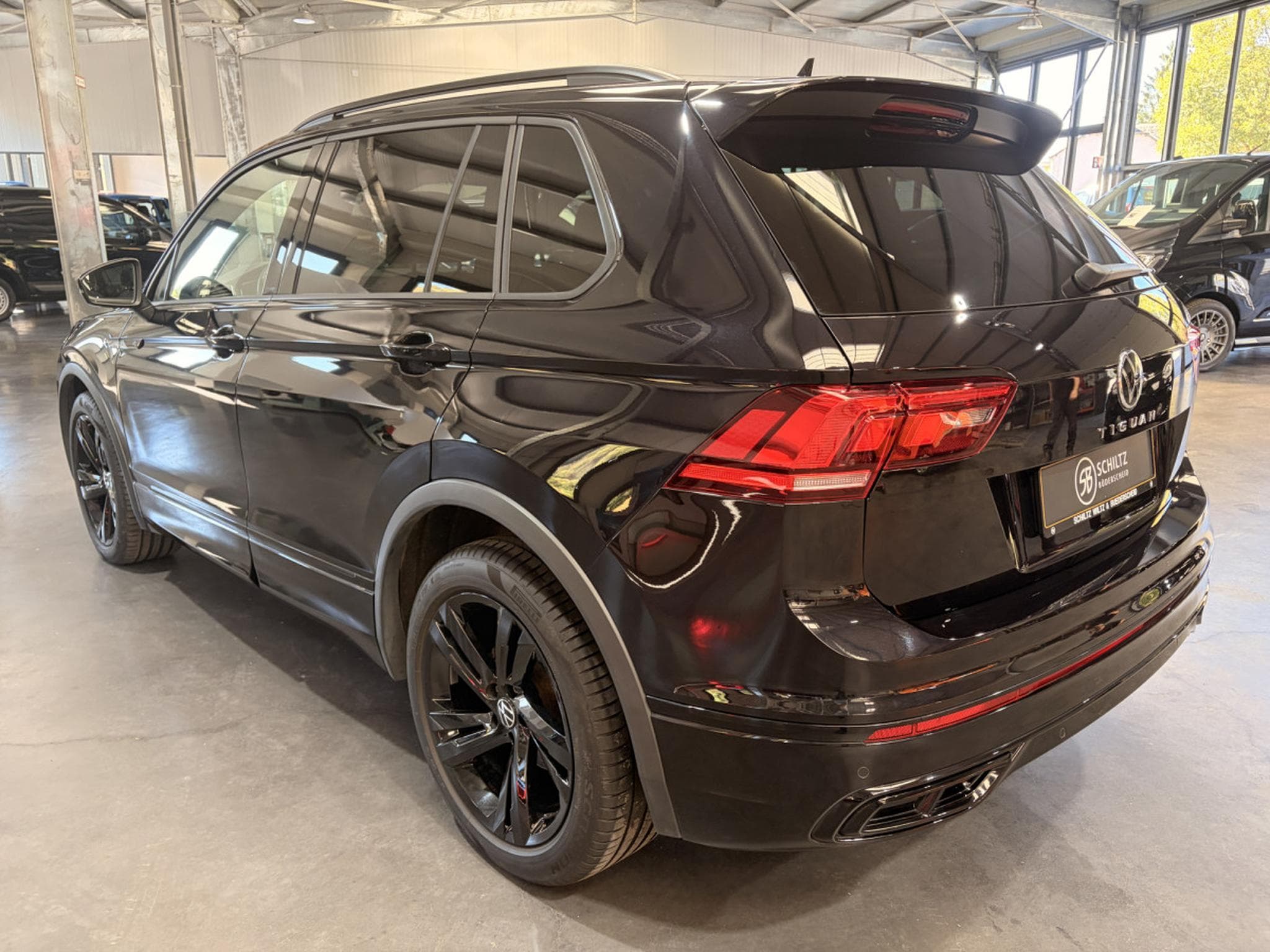 VW Tiguan 2.0 TDi R-Line DSG (2023) - Photo 5
