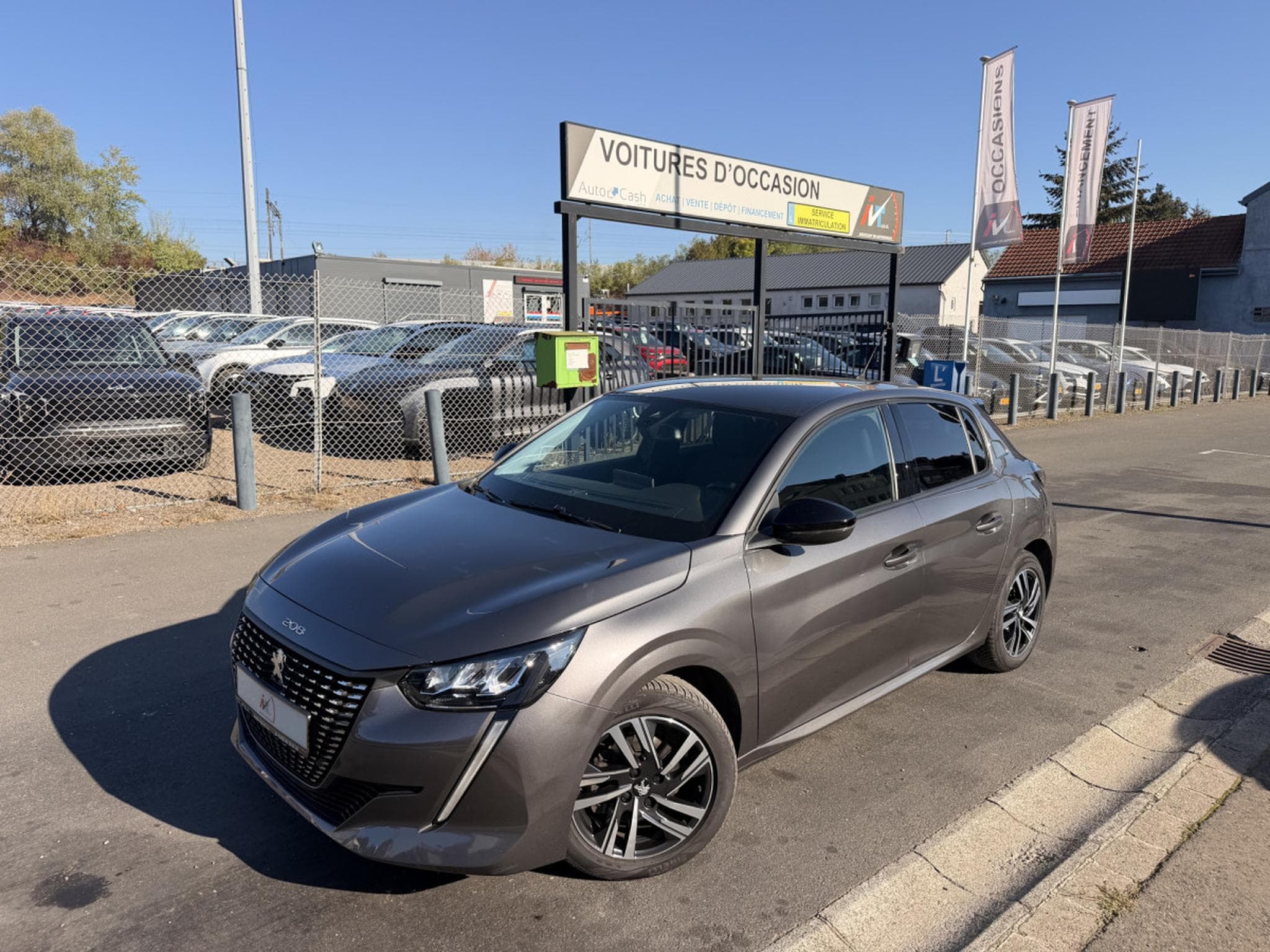 Peugeot 208 1.2 ALLURE PACK 100 (2023) - Photo 6