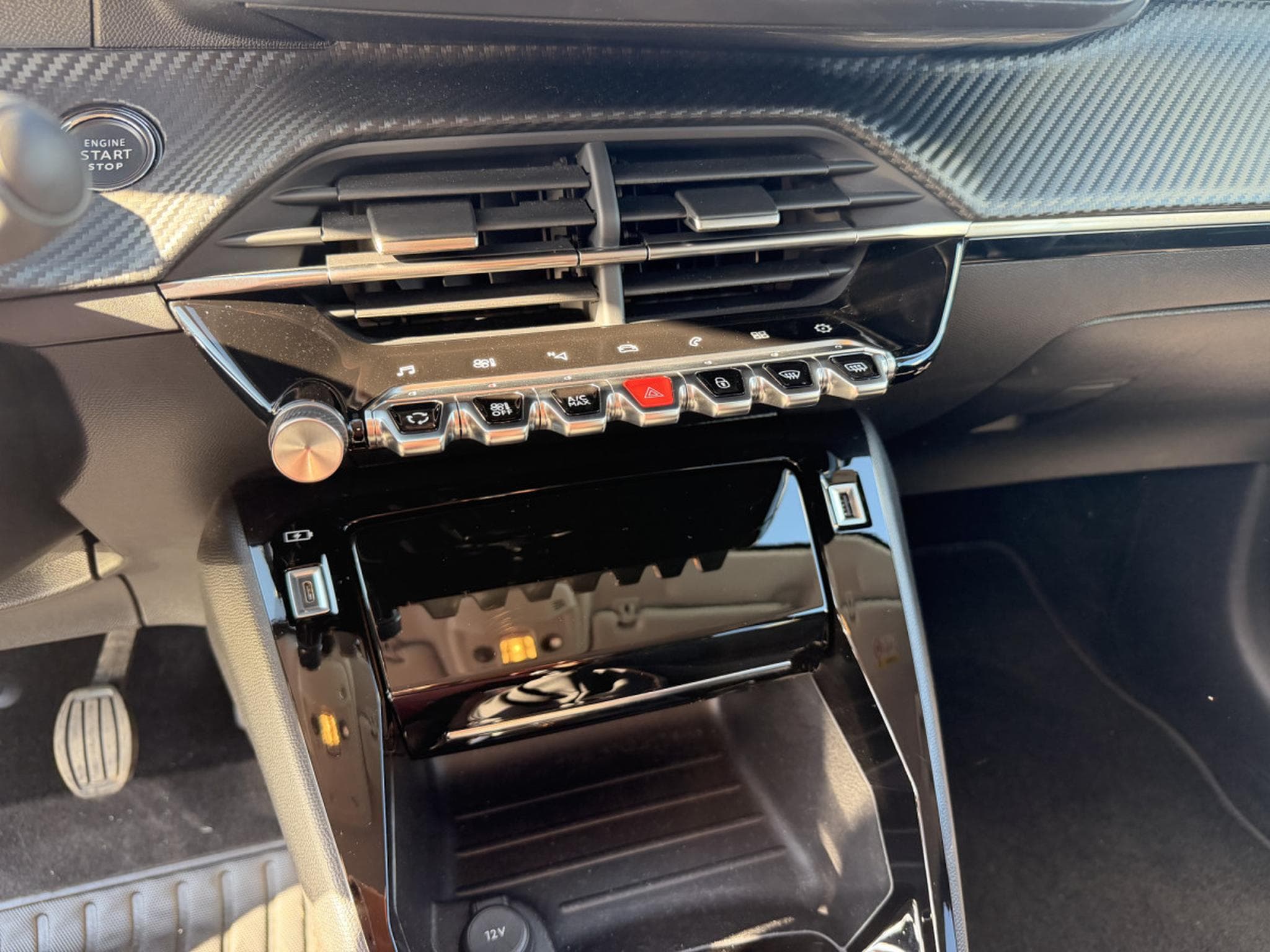 Peugeot 208 1.2 ALLURE PACK 100 (2023) - Photo 16