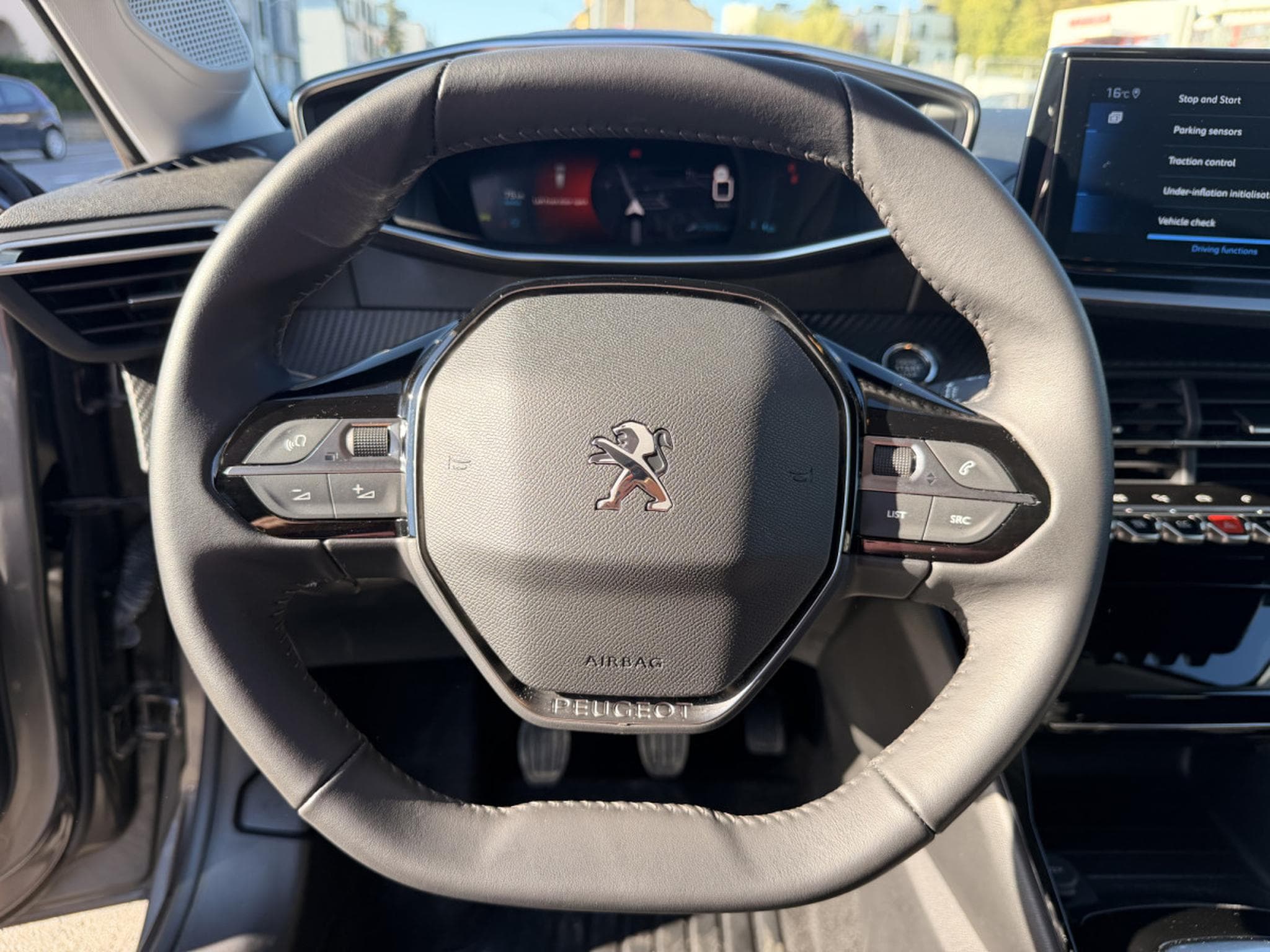Peugeot 208 1.2 ALLURE PACK 100 (2023) - Photo 14