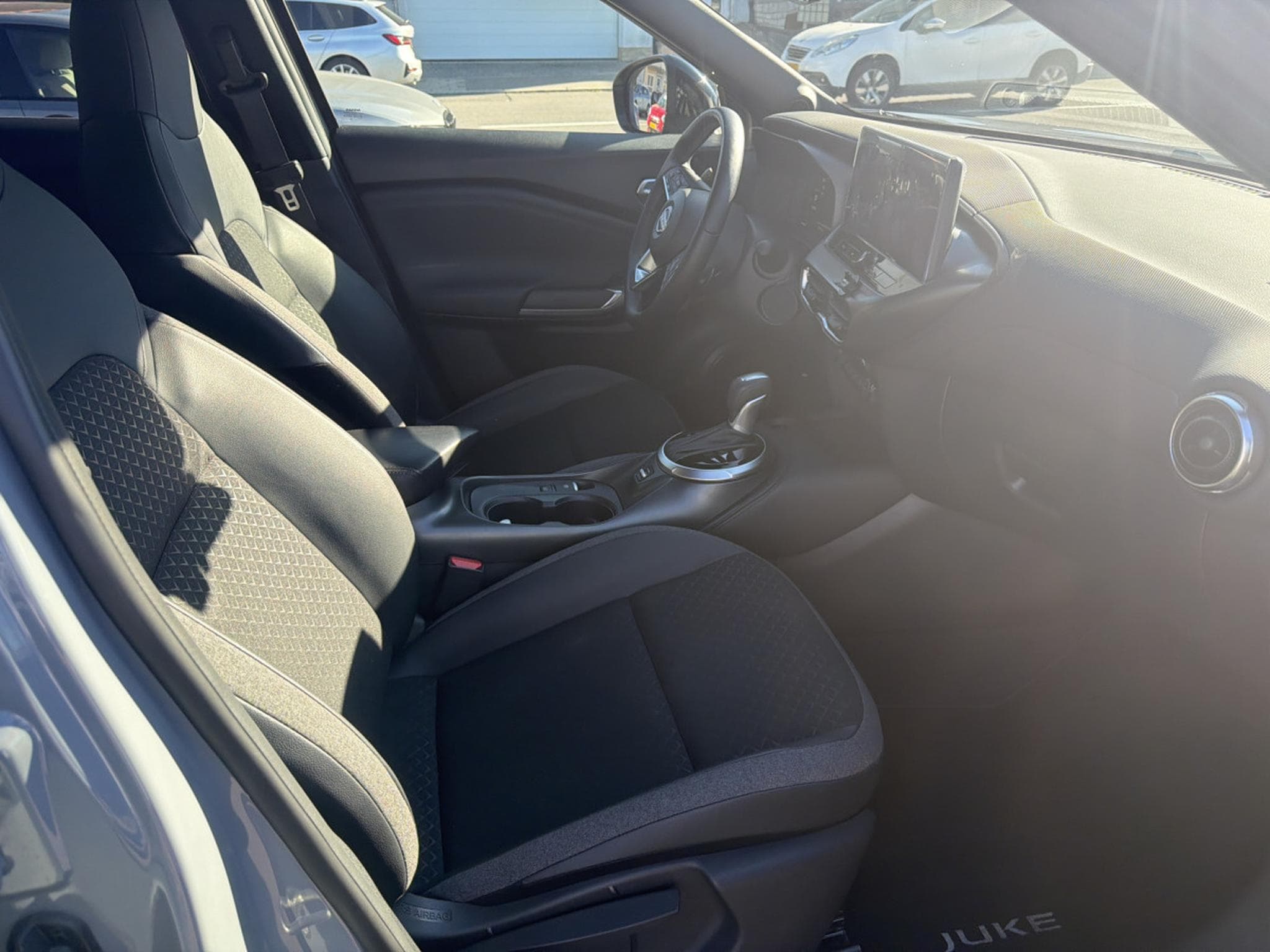Nissan Juke 1.0 DIG-T 115 CV N-CONNECTA CARPLAY/CAMERA (2025) - Photo 10