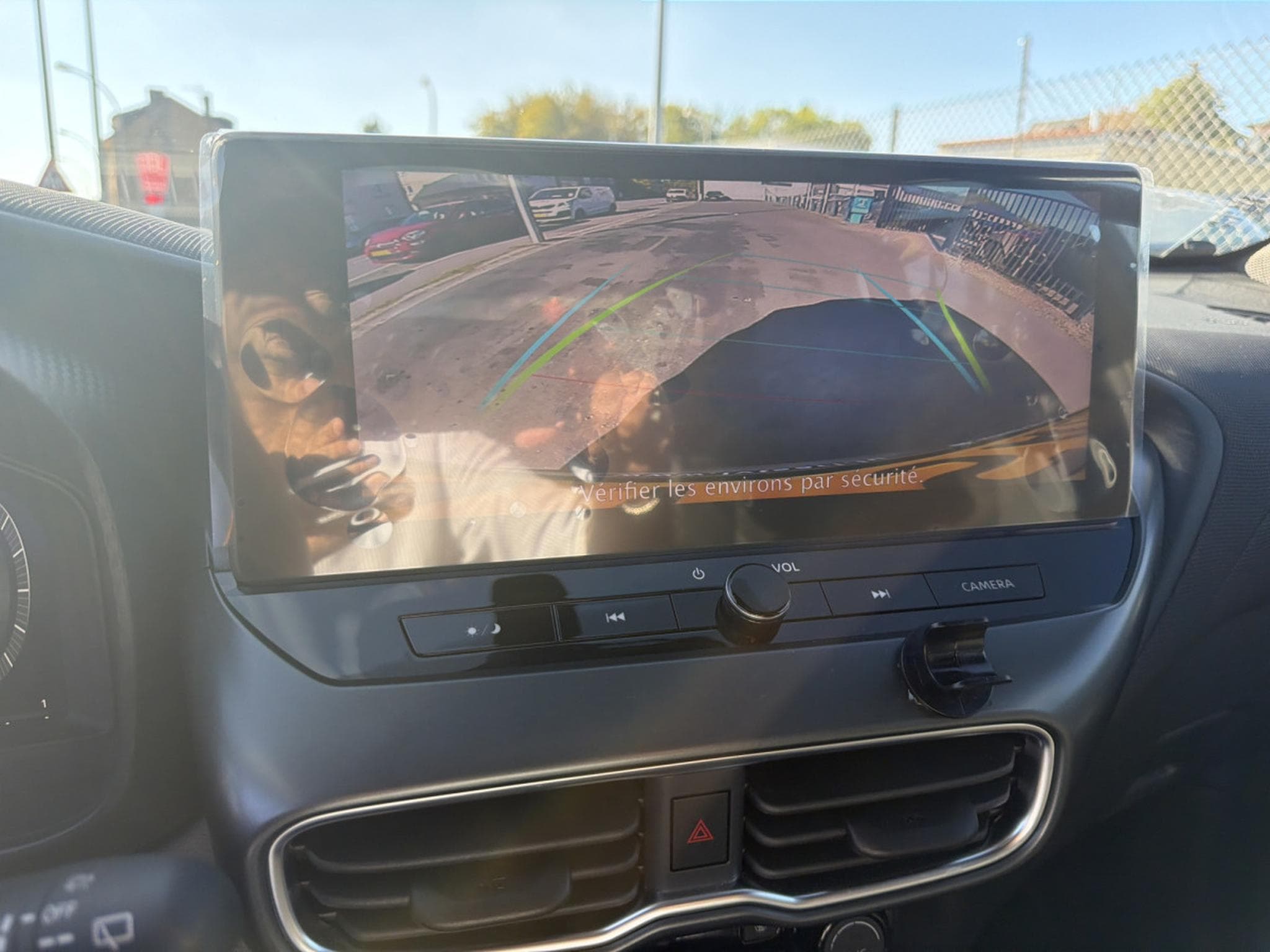 Nissan Juke 1.0 DIG-T 115 CV N-CONNECTA CARPLAY/CAMERA (2025) - Photo 18