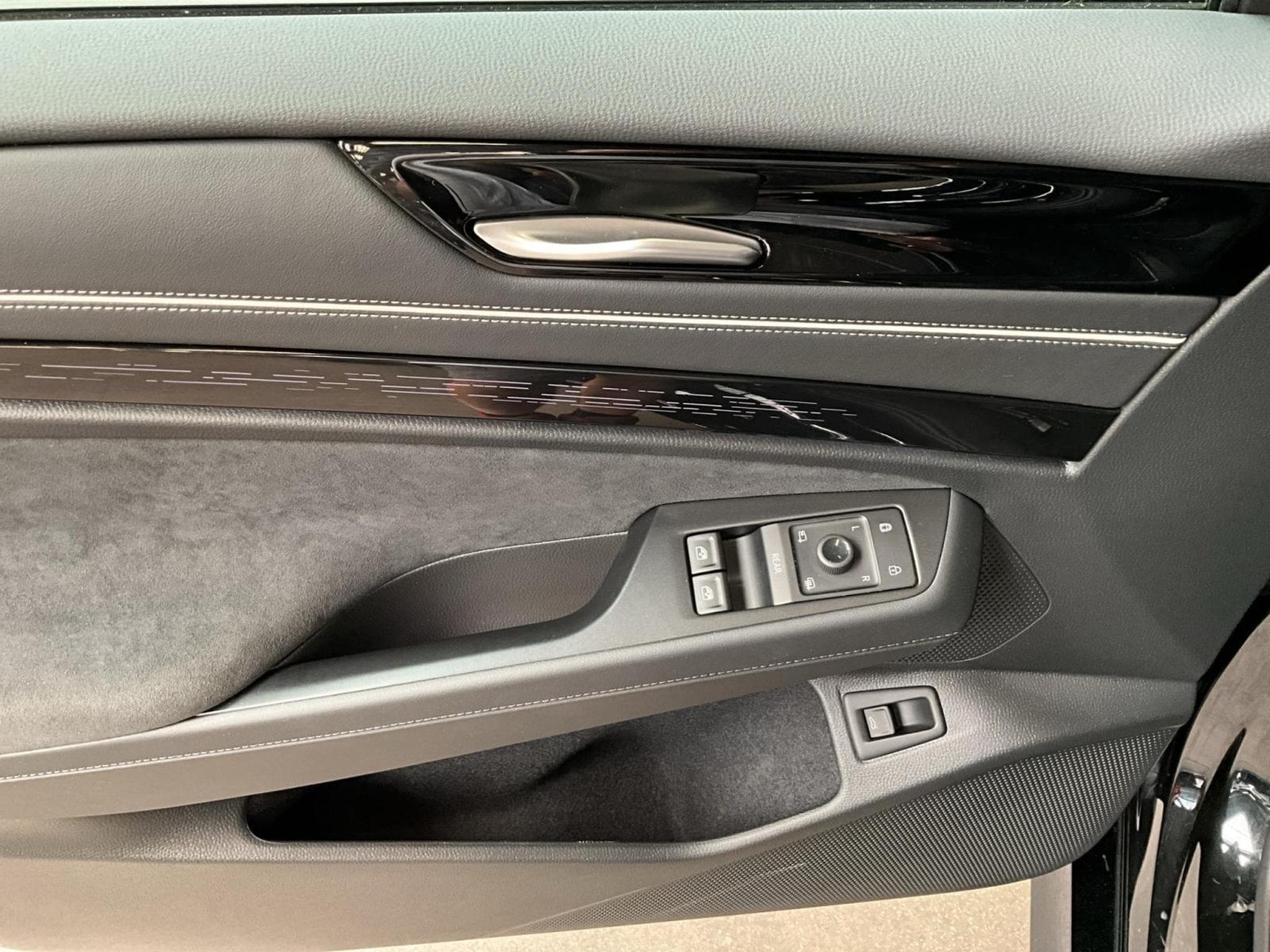 VW ID.7 Zertifikat+77kWh+Tourer-Pro+Black-Style+IQ-Drive+P.Confort+A (2025) - Photo 11