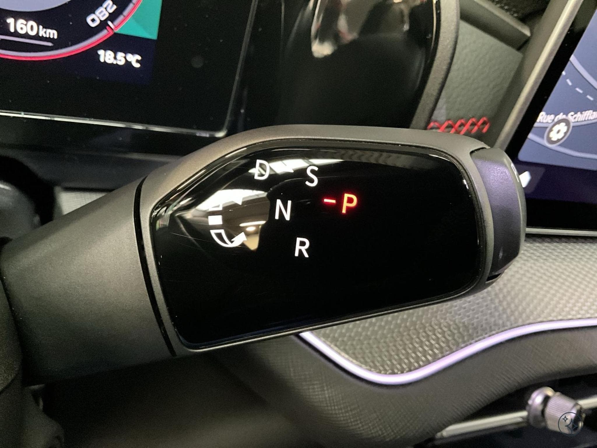 Skoda Kodiaq RS+DSG+4x4+P.Simply-Clever+StandH.+AHK+Head-Up+Led+Navi (2025) - Photo 14