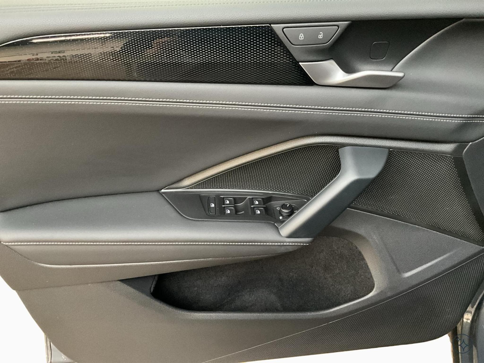 VW Tiguan Life+DSG+AHK+P.Infotainment+ (2025) - Foto 10