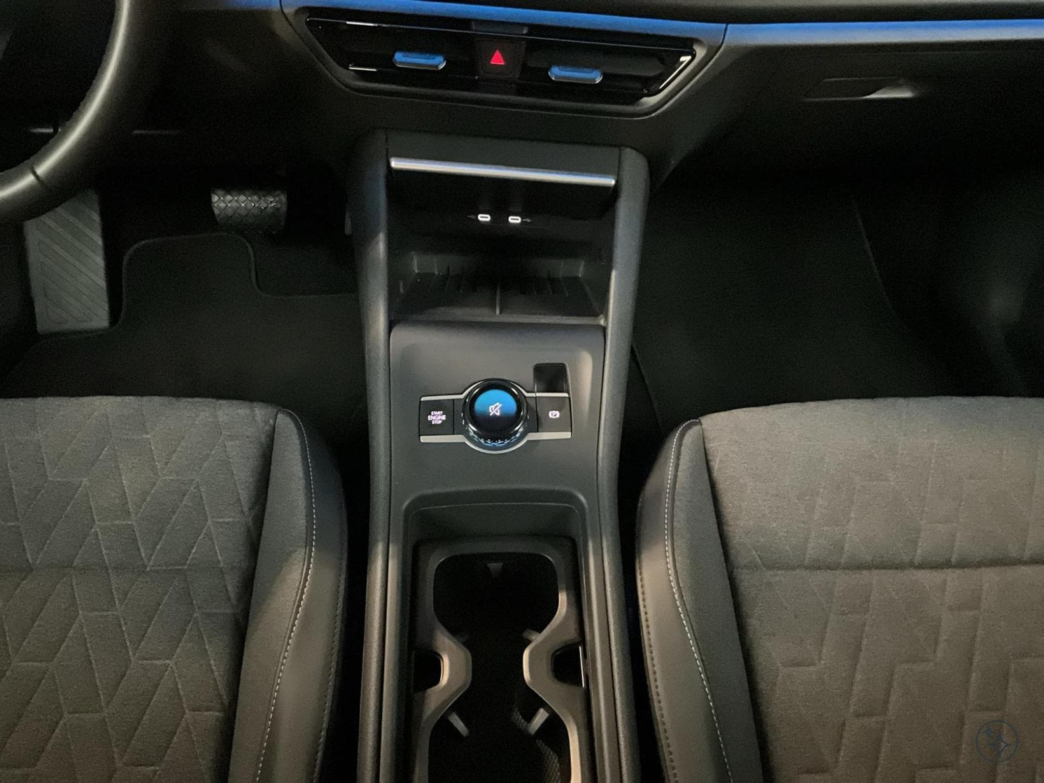 VW Tiguan Life+DSG+AHK+P.Infotainment+ (2025) - Foto 14