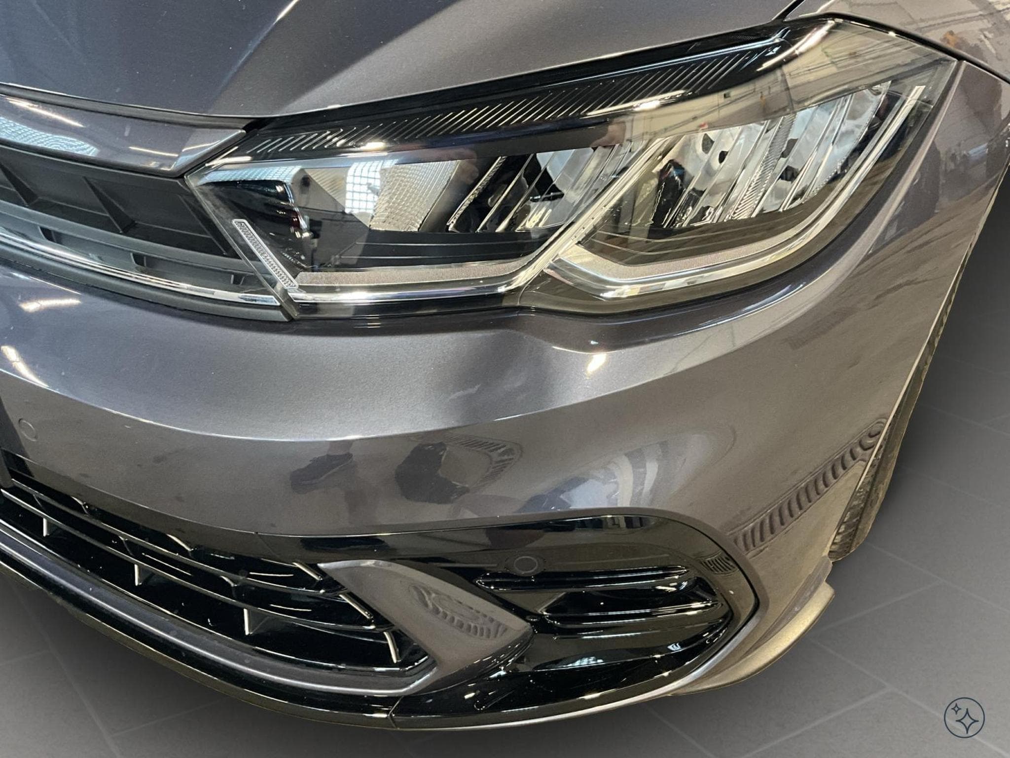 VW Polo R-Line+DSG+P.Assistance+P.Lumiere+DAB+Led (2025) - Foto 9