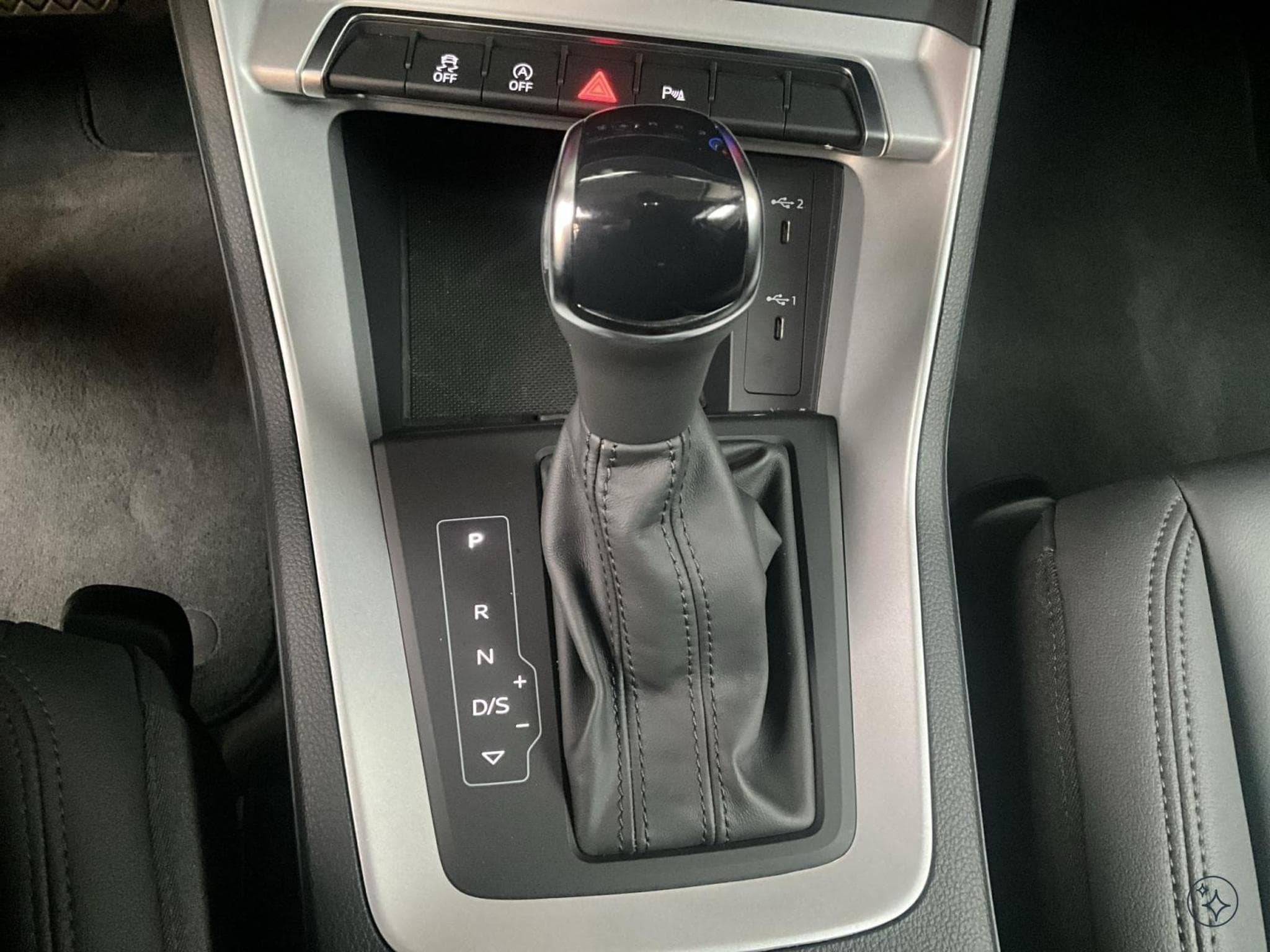 Audi Q3 Advanced+S-Tronic+35TDI+P.Business+P.Assistance+Led+Navi+DAB (2025) - Photo 12
