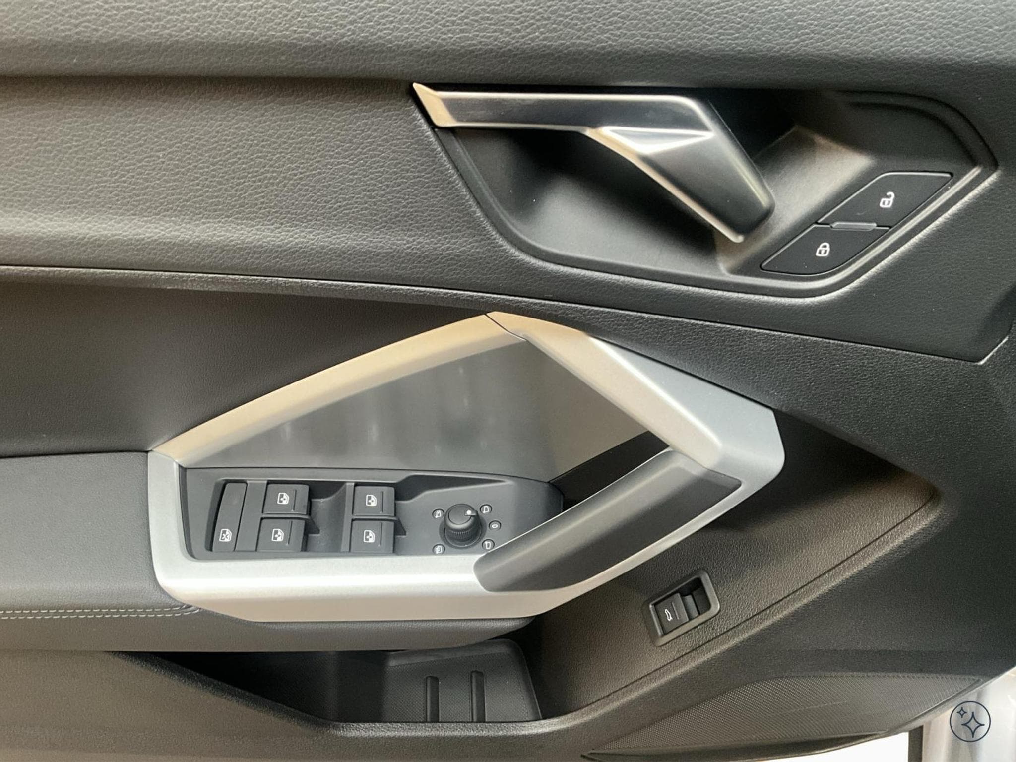 Audi Q3 Advanced+S-Tronic+35TDI+P.Business+P.Assistance+Led+Navi+DAB (2025) - Photo 14