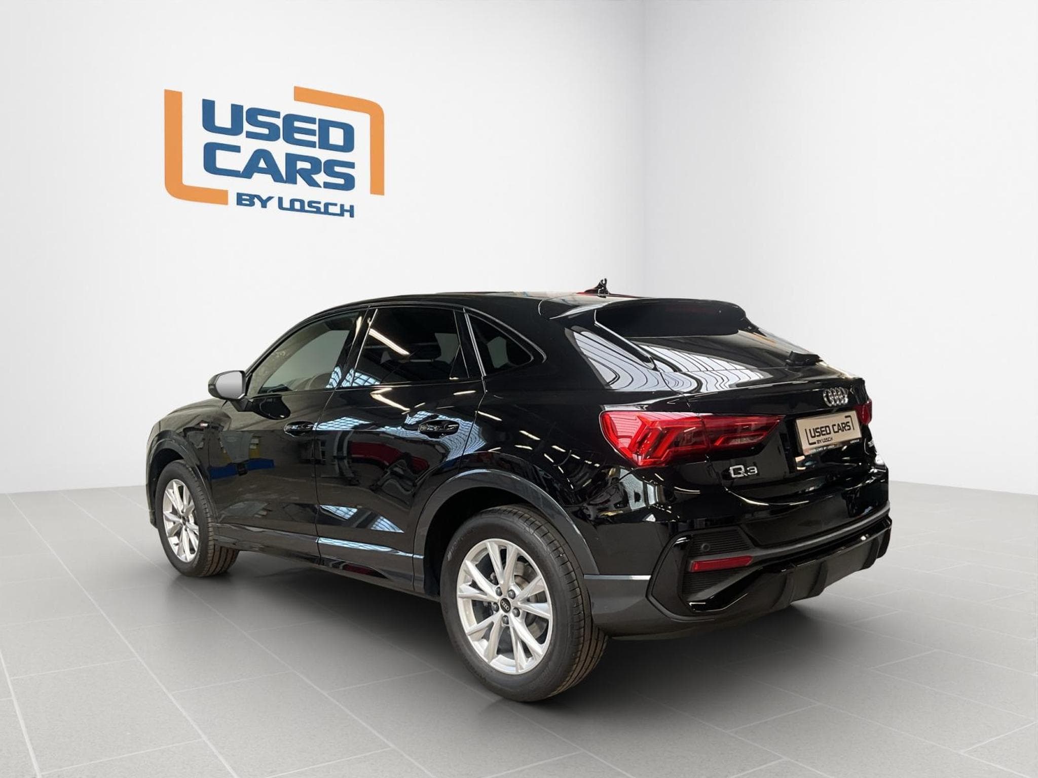 Audi Q3 SB+S-line+35TFSI+S-Tronic+P.Premium+P.Assistance+Black-Style (2025) - Photo 6