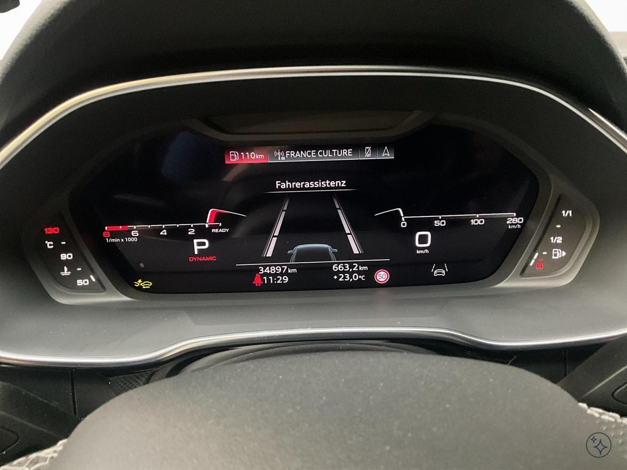 Audi Q3 SB+S-line+35TFSI+S-Tronic+P.Premium+P.Assistance+Black-Style (2025) - Photo 11
