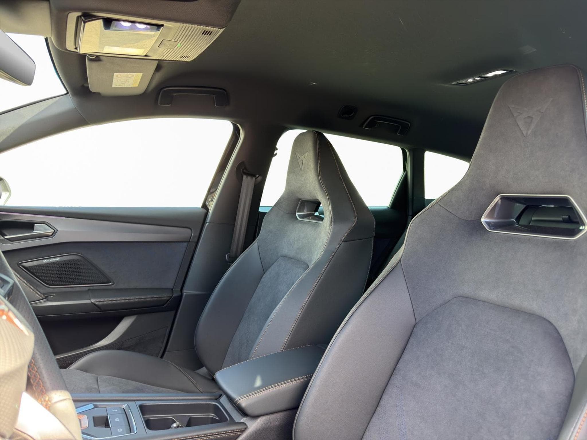 Cupra Leon Sportstourer 1.5 eTSI DSG (2026) - Foto 10