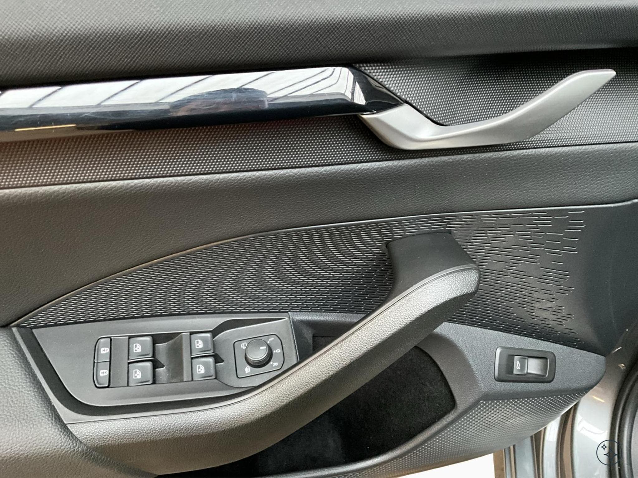Skoda Octavia Sportline+DSG+P.Assisted+LM18+AHK+P.Comfort+P.Sport+Pano+ (2025) - Photo 10