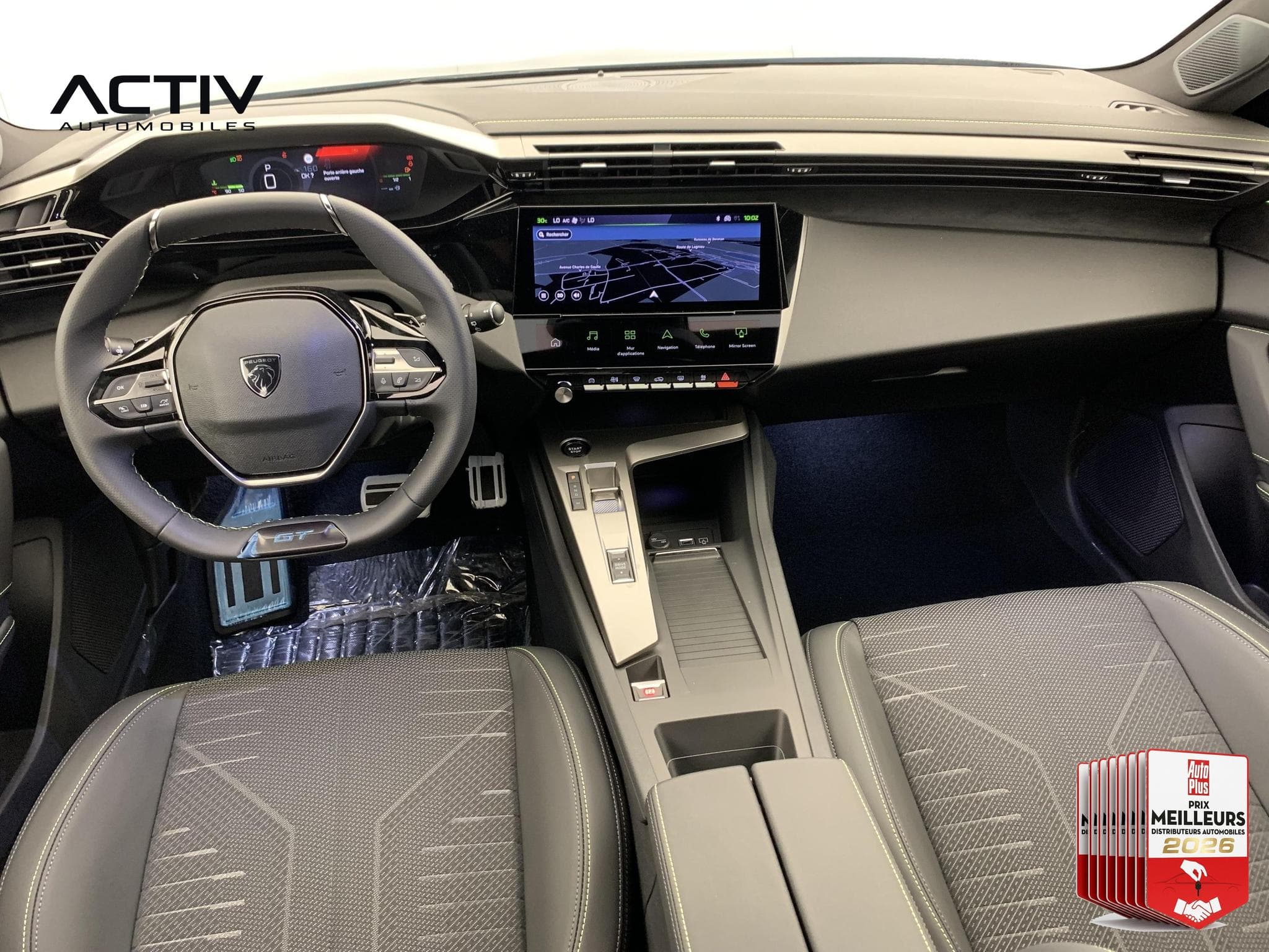Peugeot 308 Hybrid 145 e-DCS6 GT (2026) - Photo 13