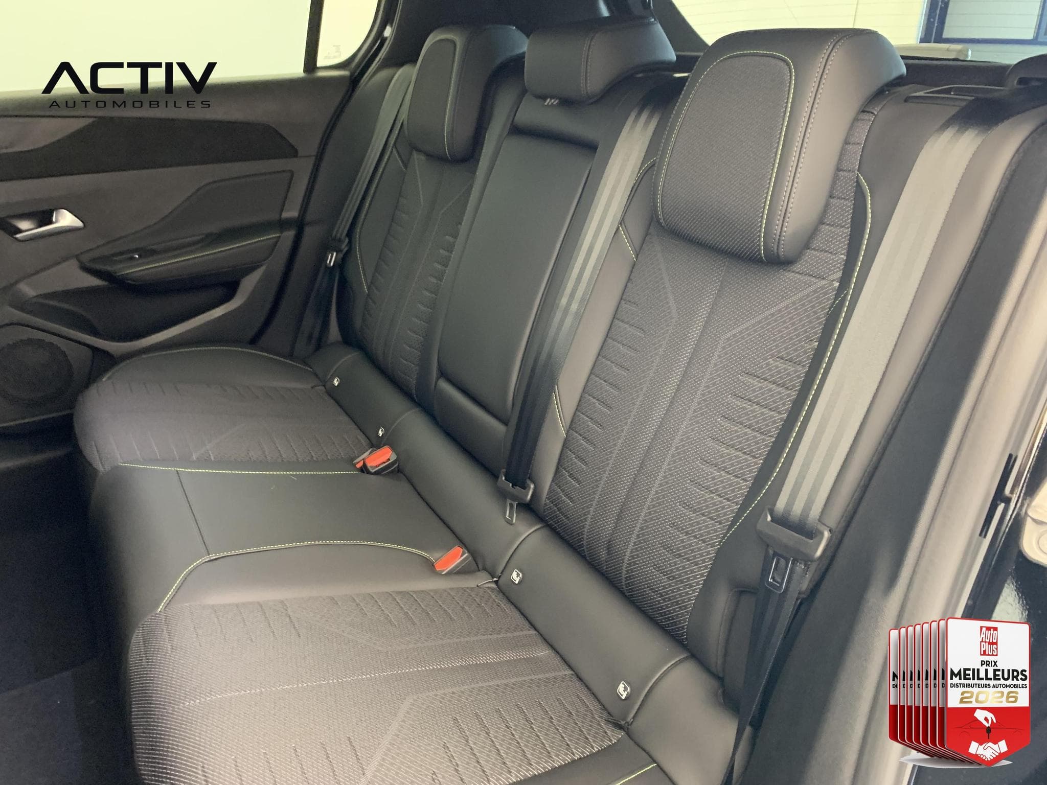 Peugeot 308 Hybrid 145 e-DCS6 GT (2026) - Photo 20