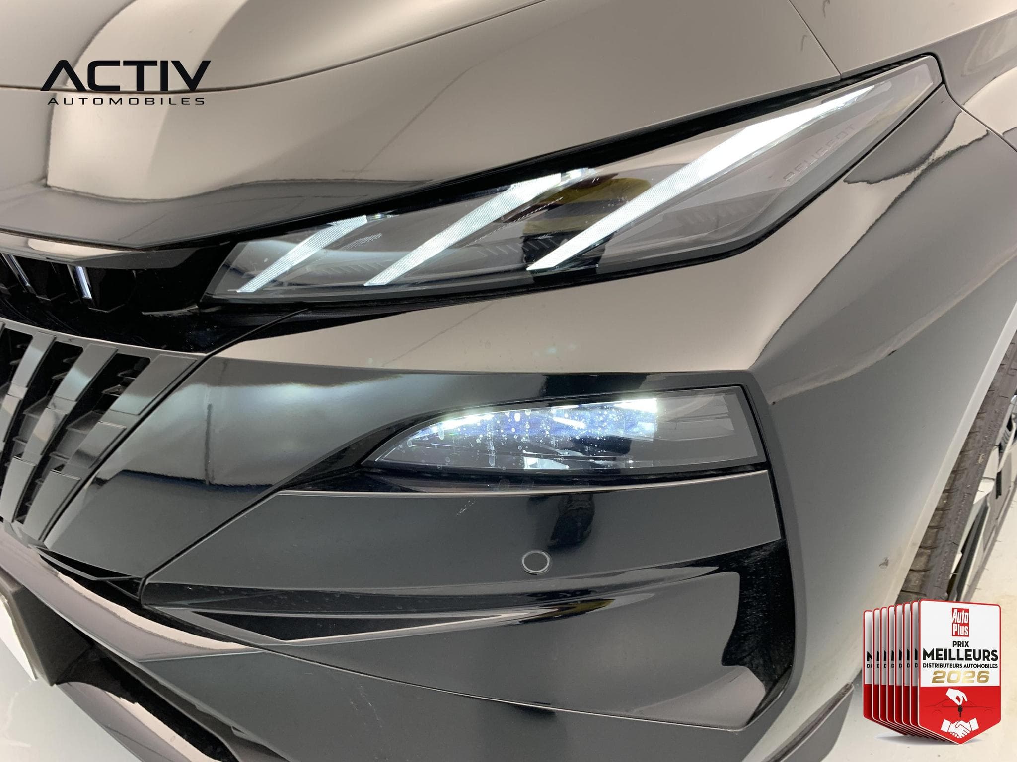 Peugeot 308 Hybrid 145 e-DCS6 GT (2026) - Photo 24