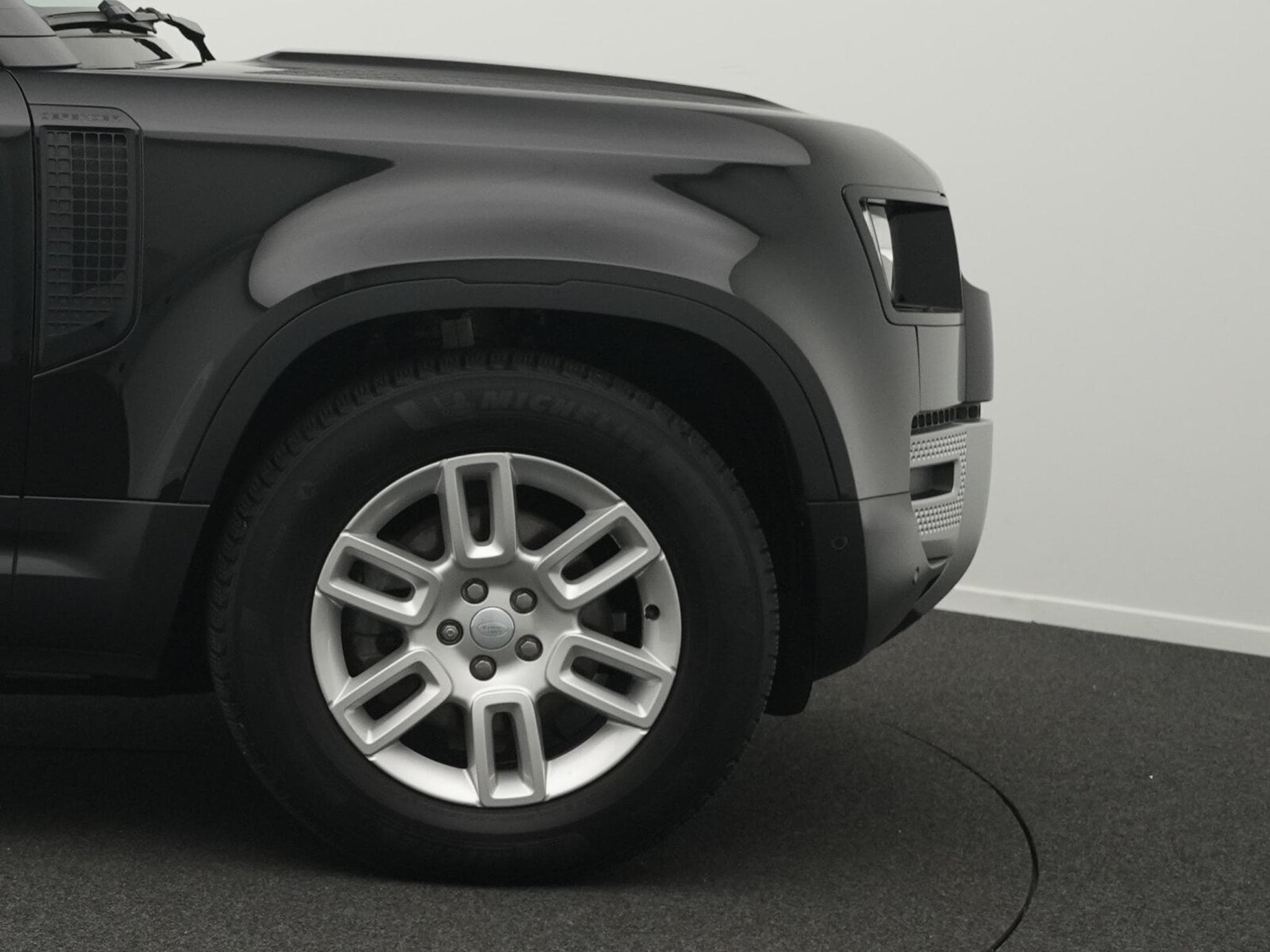 Land-Rover Defender 110 3.0 D250 Mild-Hybrid S (2024) - Photo 8