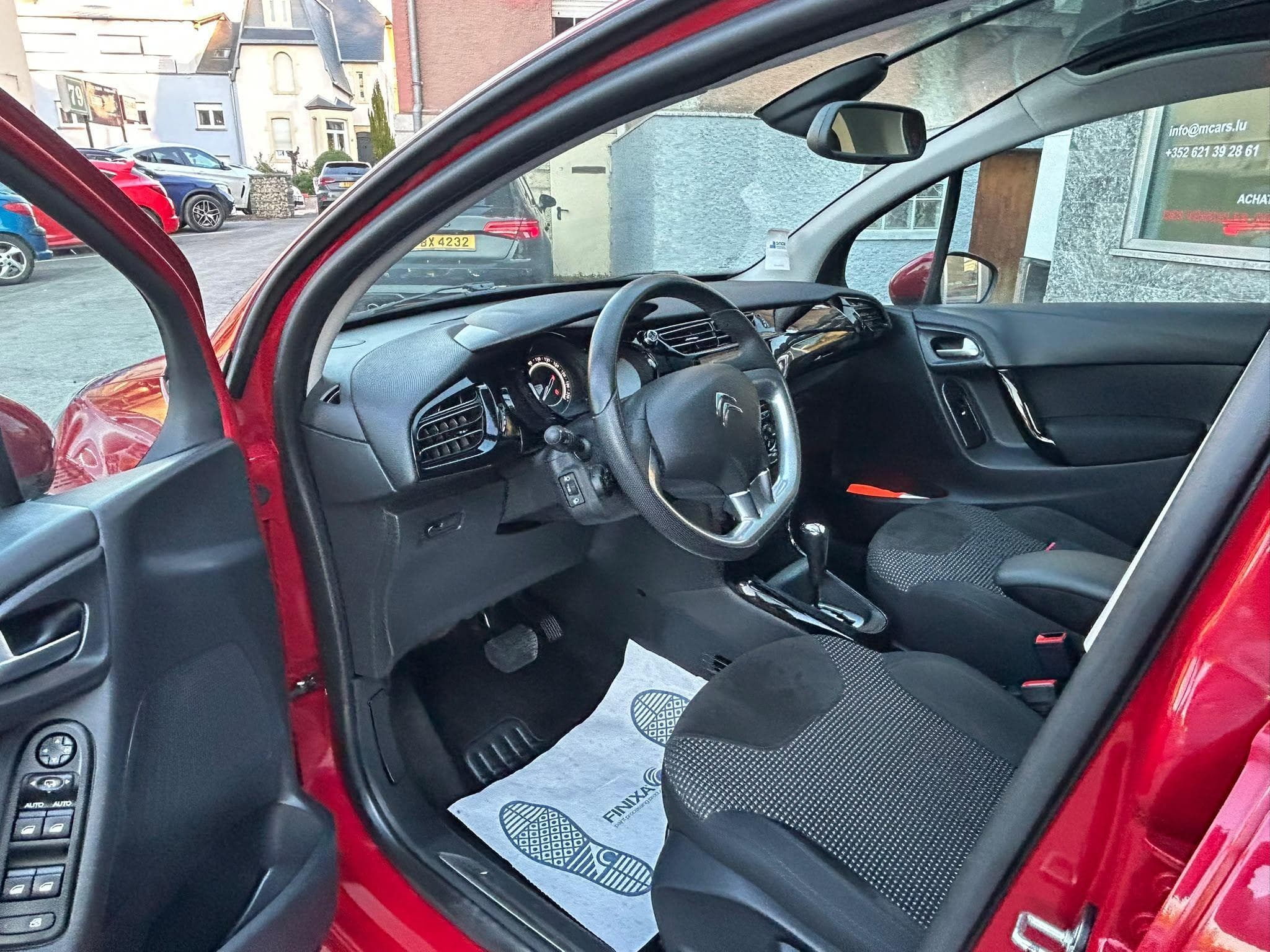 Citroën C3 1.6 i 120cv AUTOMATIQUE EXCLUSIVE 29.000KM REEL (2015) - Photo 10