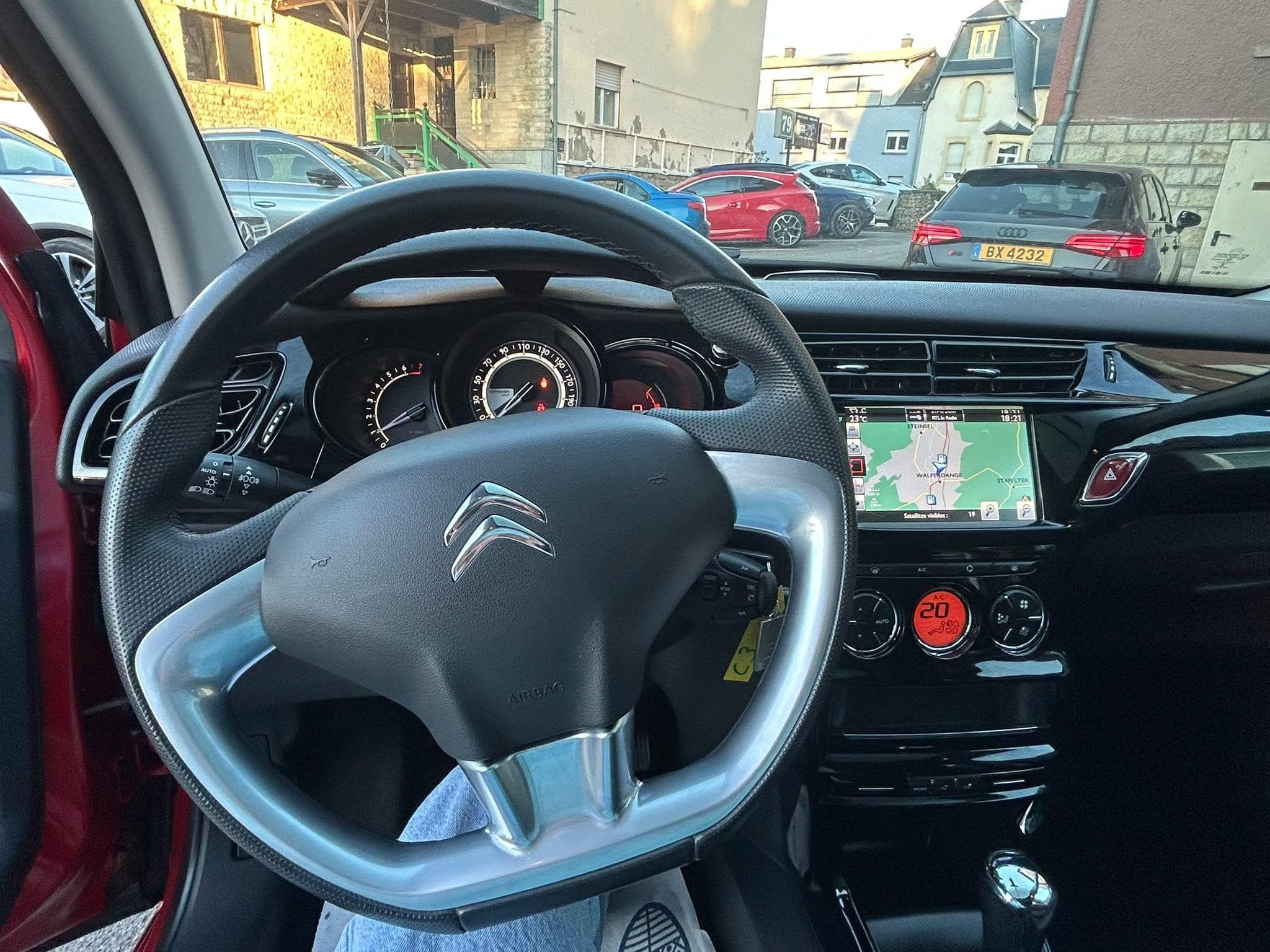 Citroën C3 1.6 i 120cv AUTOMATIQUE EXCLUSIVE 29.000KM REEL (2015) - Photo 12