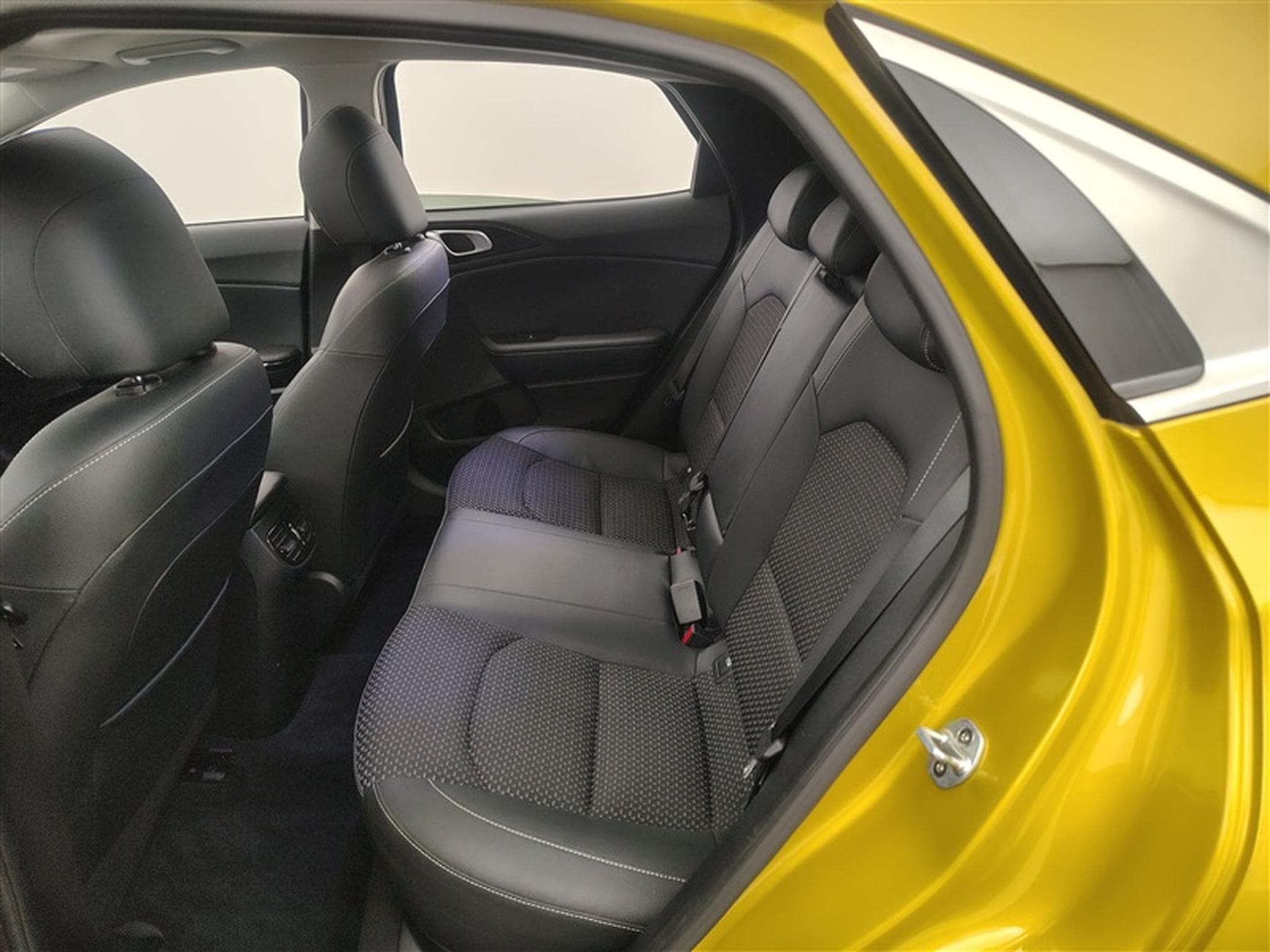 Kia XCeed 1.4 T-GDi sense ISG DCT à adapter (2020) - Photo 11