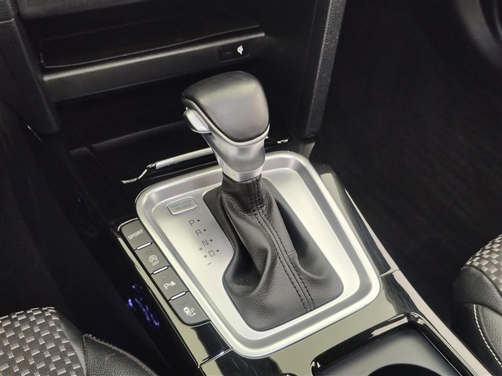 Kia XCeed 1.4 T-GDi sense ISG DCT à adapter (2020) - Photo 10