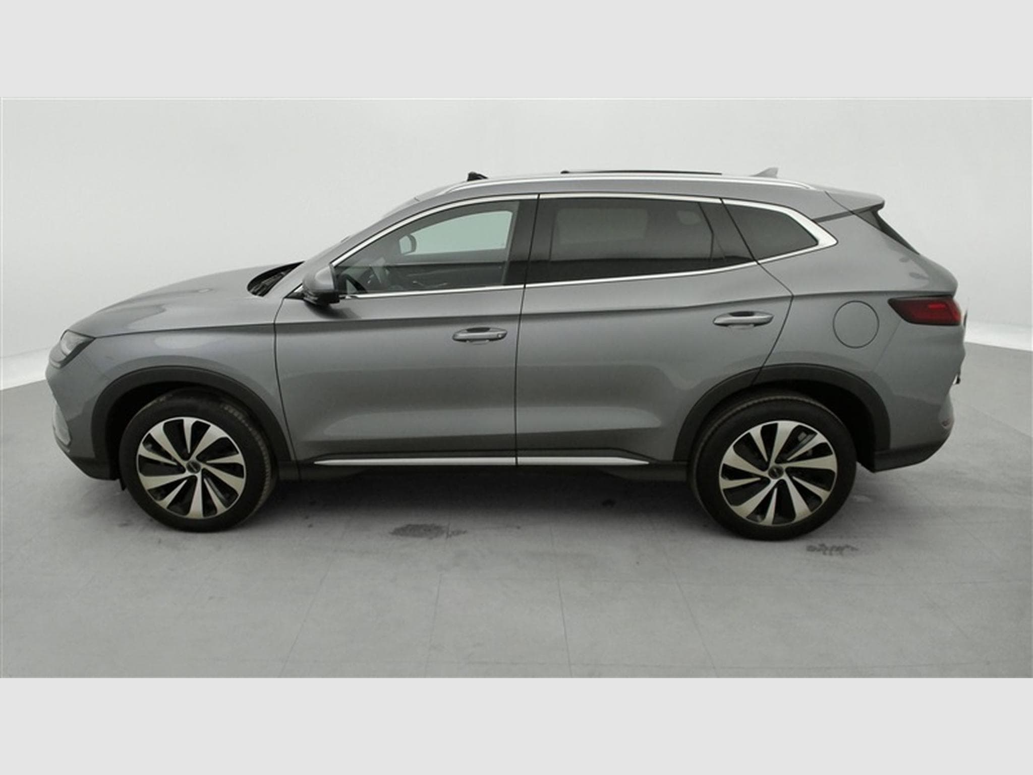 BYD Seal U 1.5 Turbo PHEV AWD Design (2026) - Photo 3