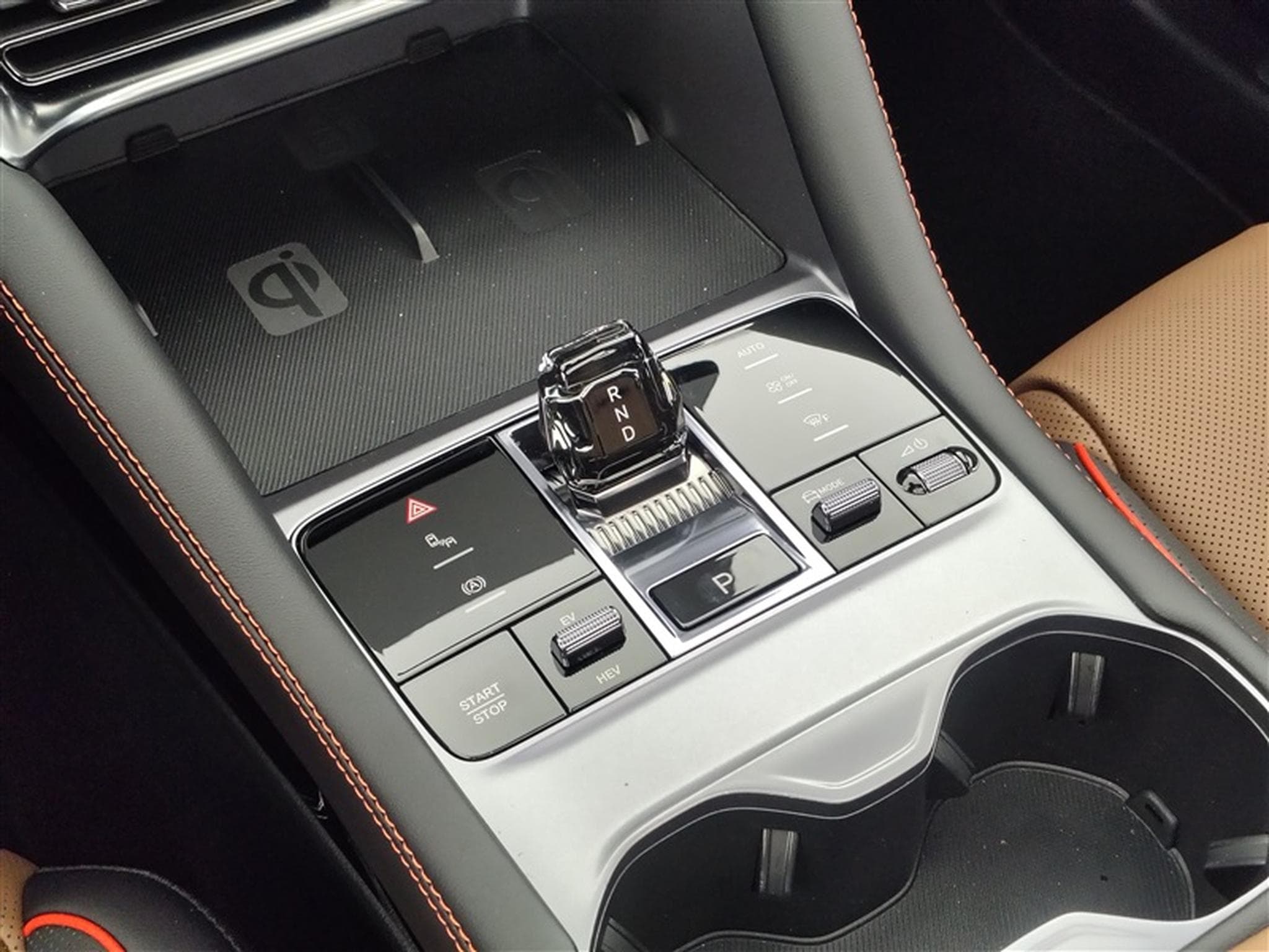 BYD Seal U 1.5 Turbo PHEV AWD Design (2026) - Photo 12