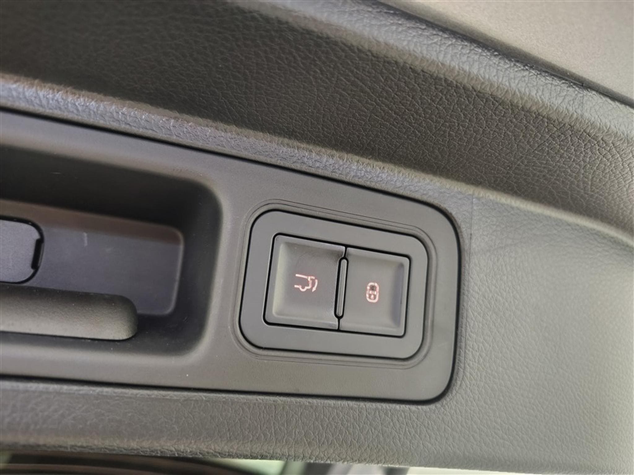 BYD Seal U 1.5 Turbo PHEV AWD Design (2026) - Photo 20