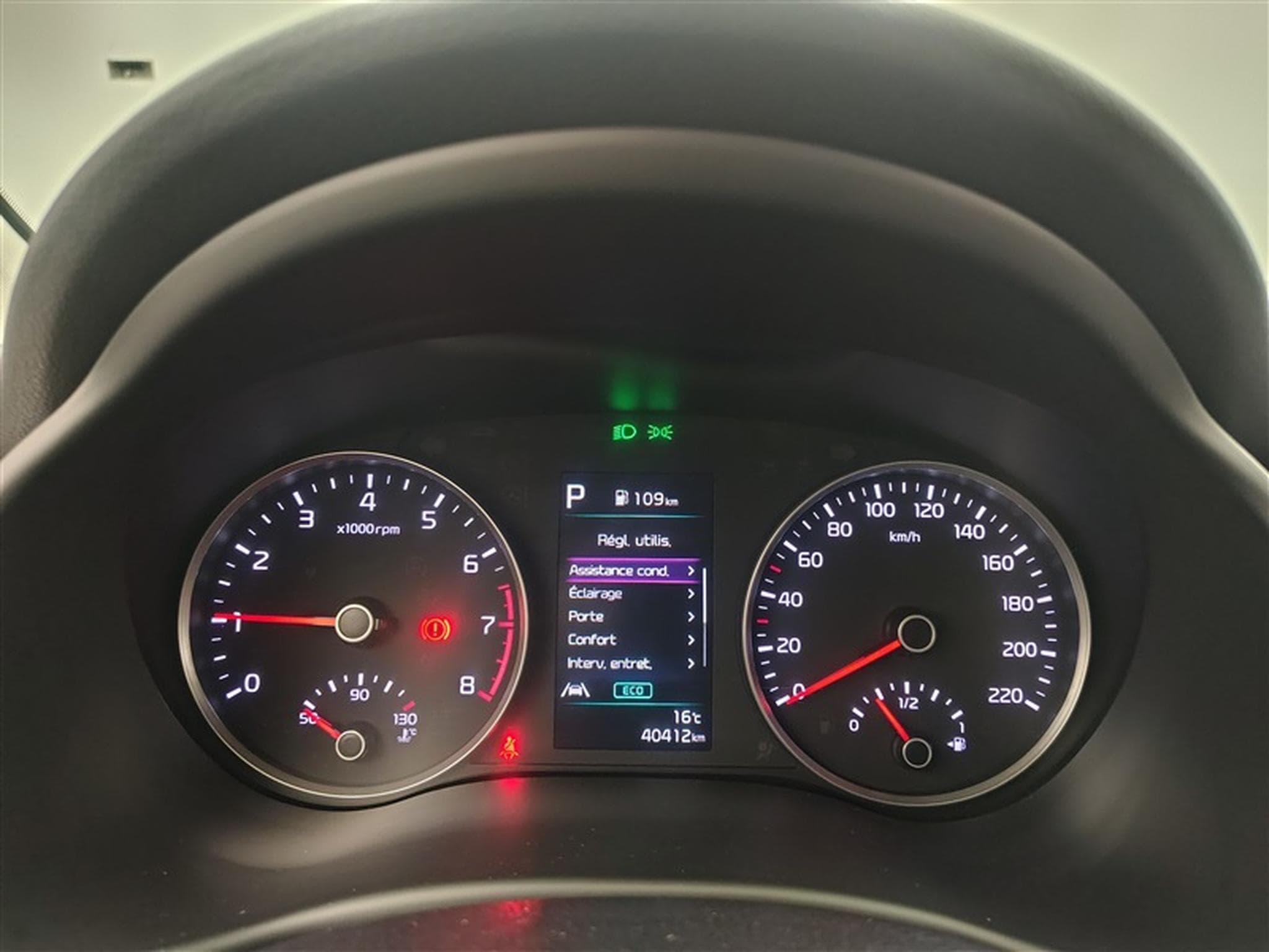 Kia Stonic 1.0 T Pure ISG DCT (2024) - Photo 10
