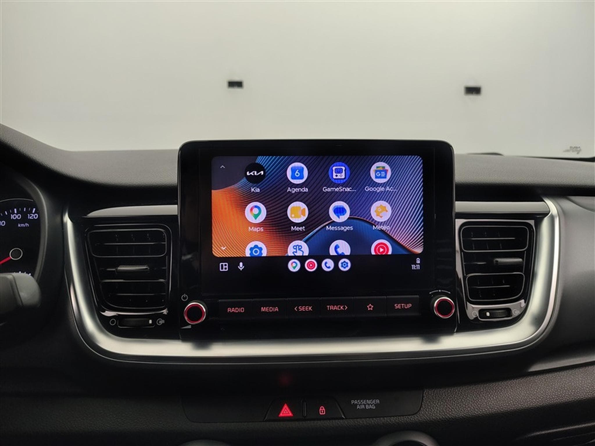 Kia Stonic 1.0 T Pure ISG DCT (2024) - Photo 19
