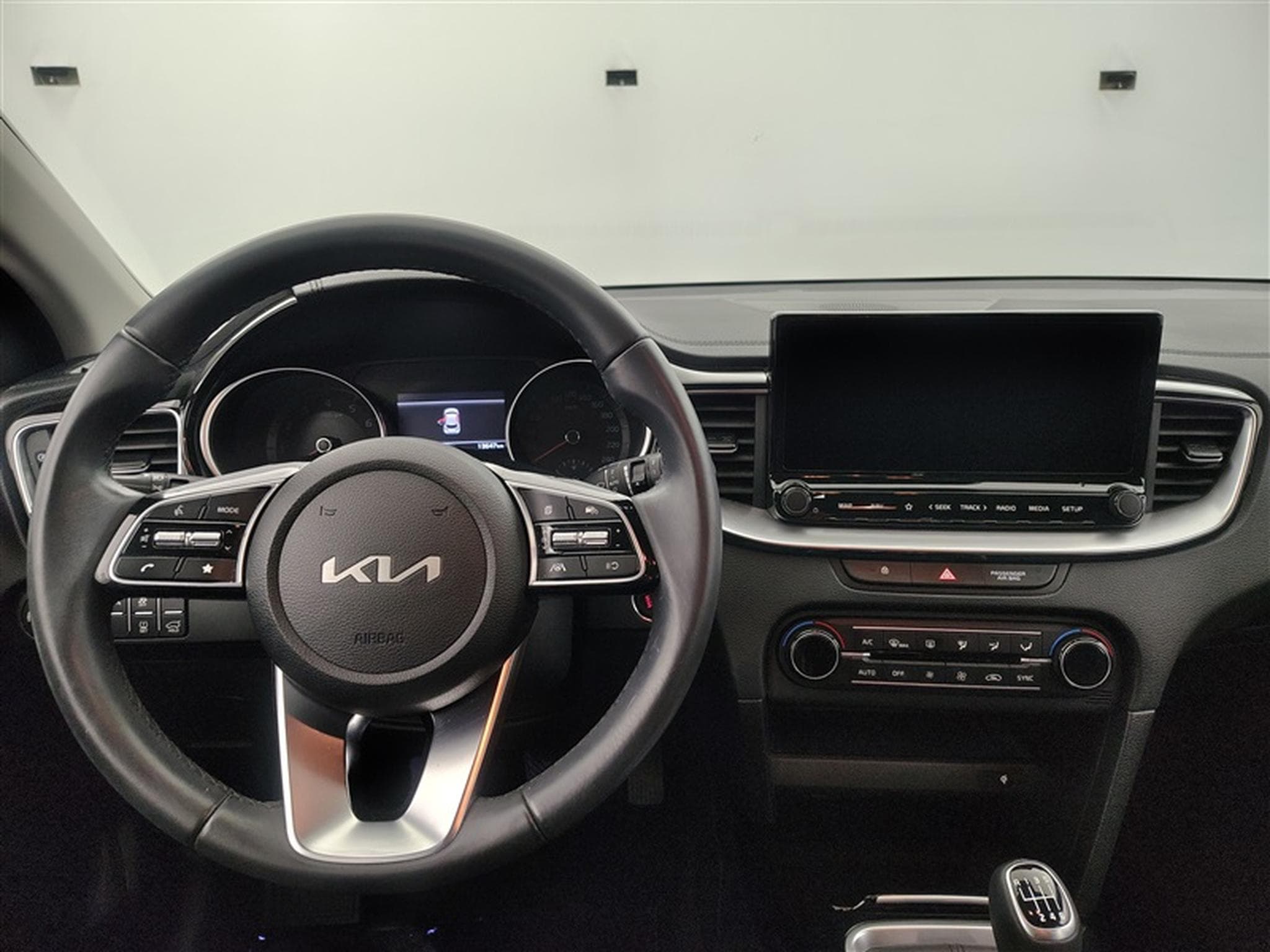 Kia XCeed XCeed 1.0 T-GDi Pulse ISG CAM/CARPLAY/KEYLESS (2025) - Photo 9
