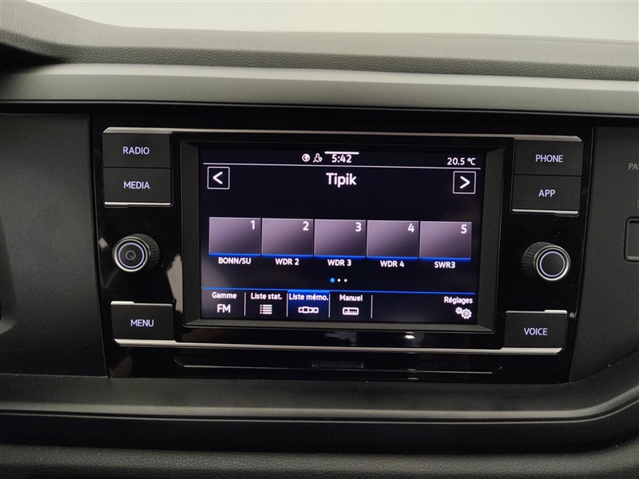 VW Polo 1.0i 80Cv Life CARPLAY / FULL LED / PDC (2022) - Photo 10