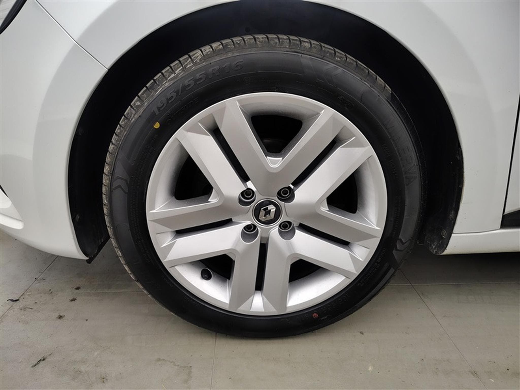 Renault Clio 1.0 TCe 90cv Zen APPLECARPLAY / FULL LED (2022) - Photo 6