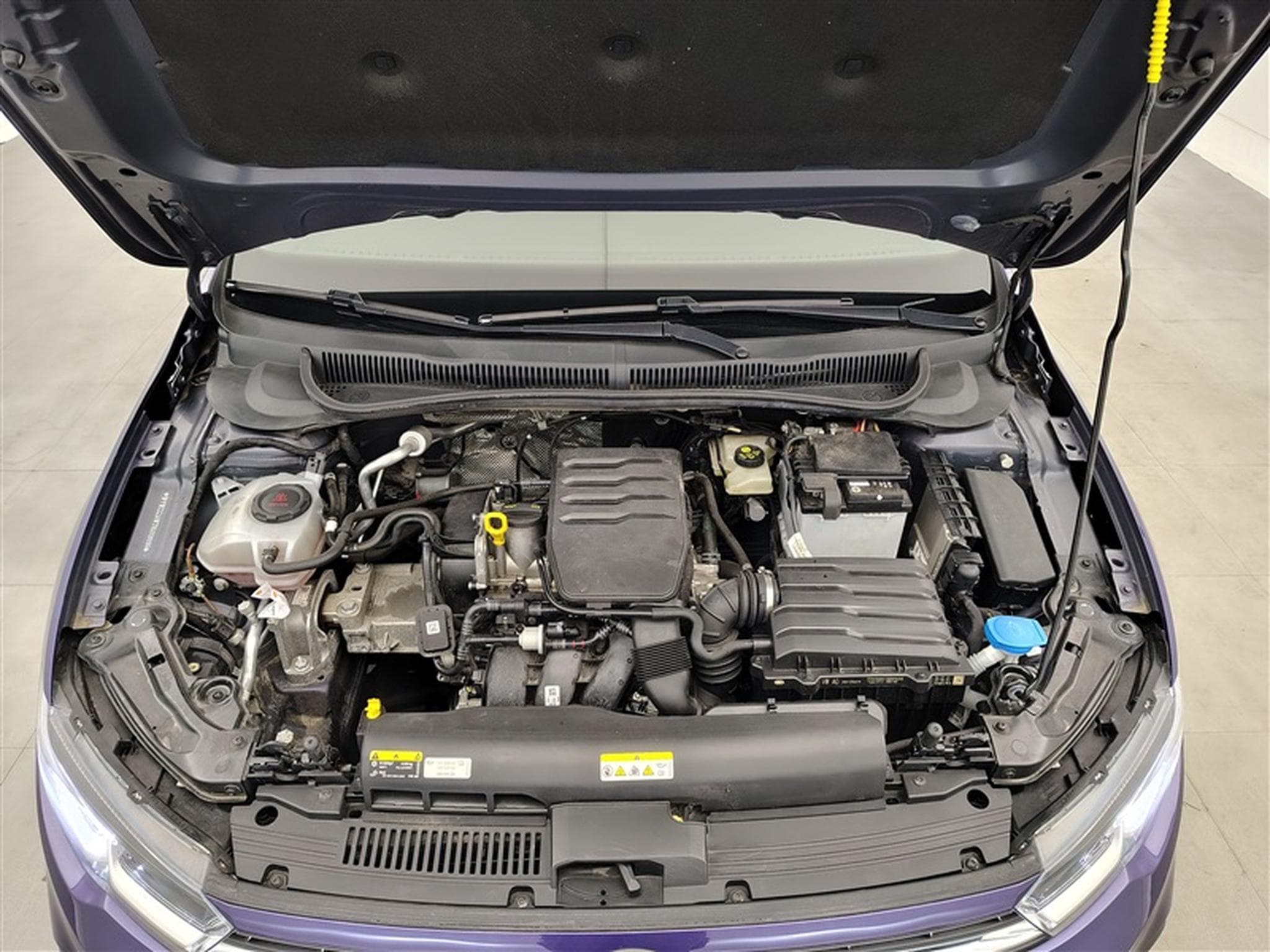VW Polo 1.0i 80Cv Life CARPLAY / FULL LED / PDC (2022) - Photo 18