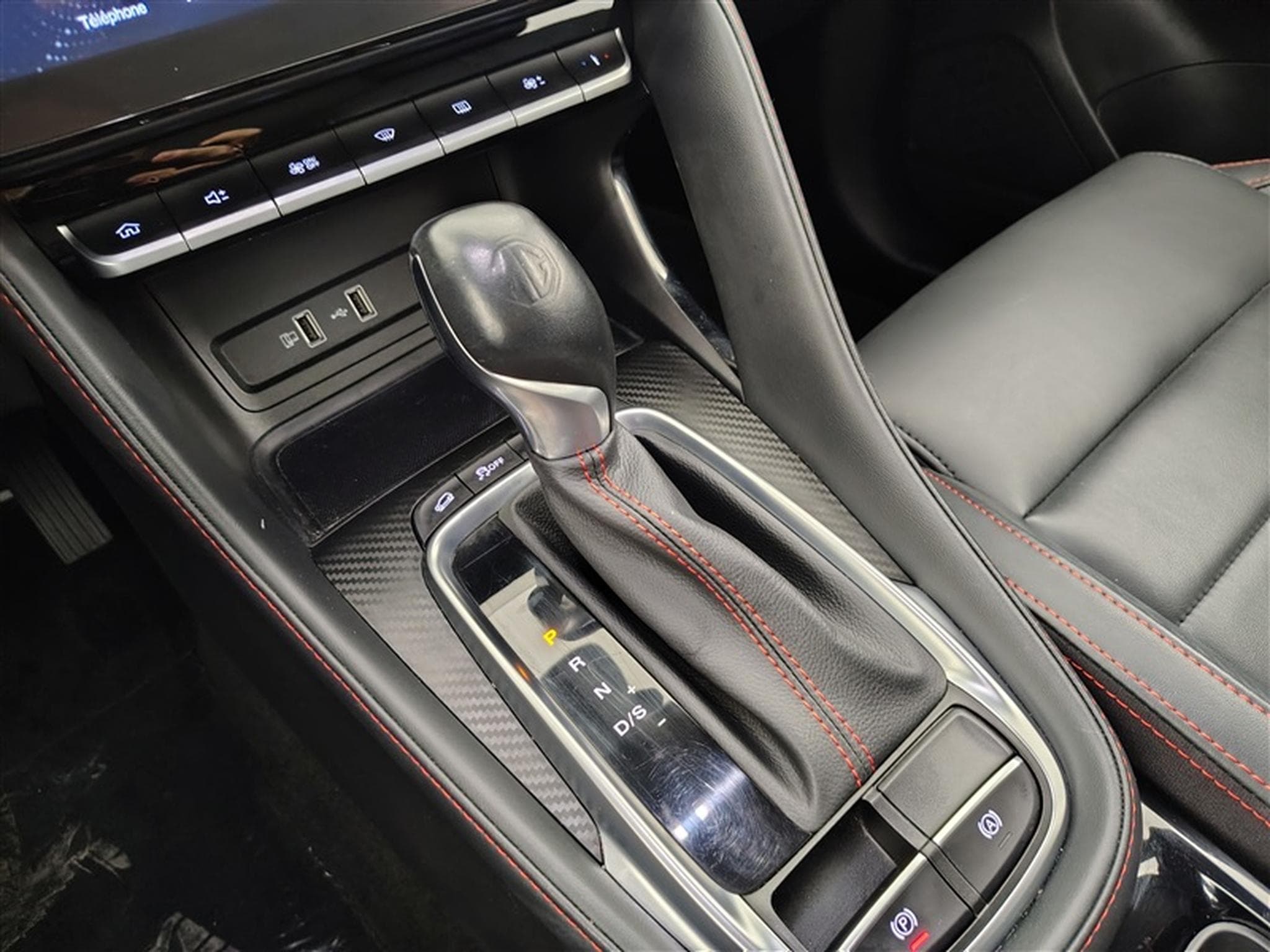 MG ZS 1.0 T-GDi Luxury AT (2024) - Photo 11