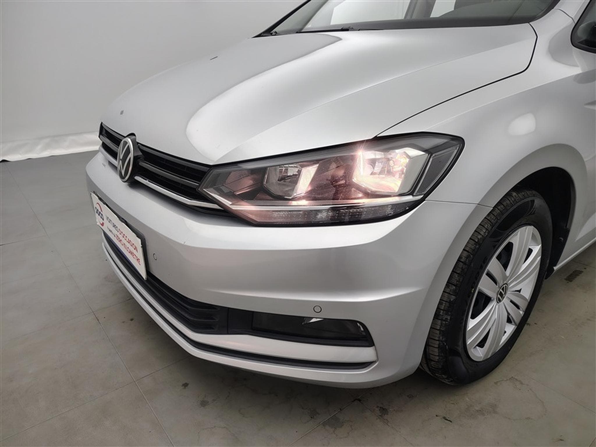 VW Touran 2.0 TDi SCR Trendline 7PL/NAVI/TO PANO/PDC AV AR (2022) - Photo 15