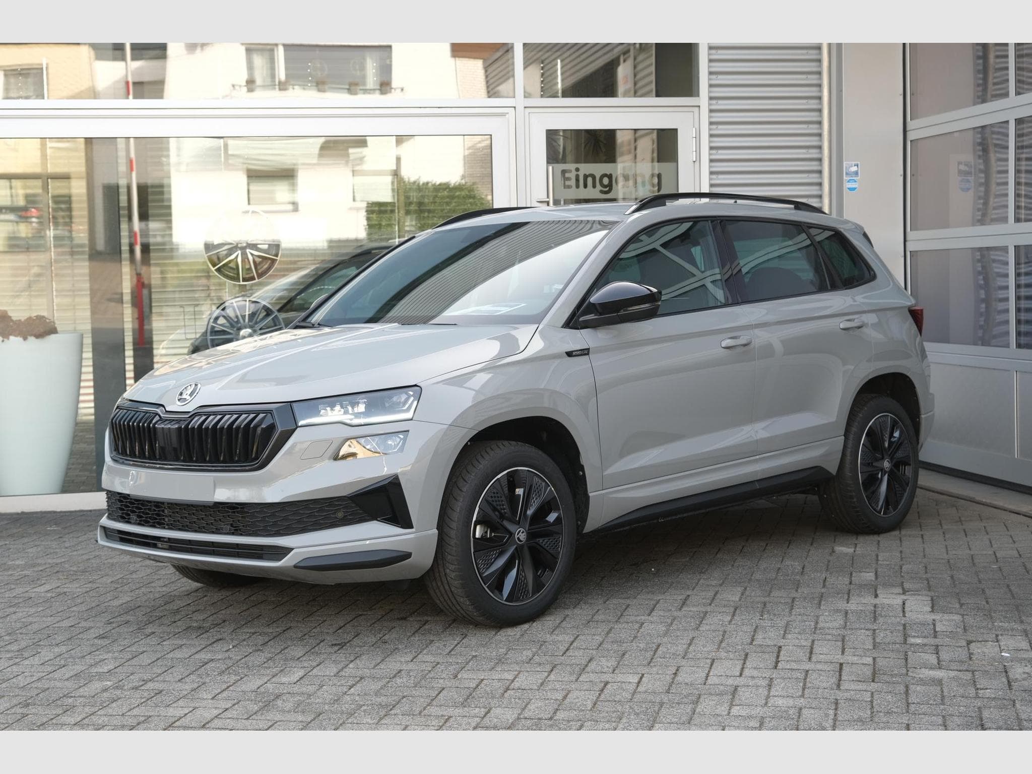 Skoda Karoq 1.5 TSI DSG (2026) - Foto 1