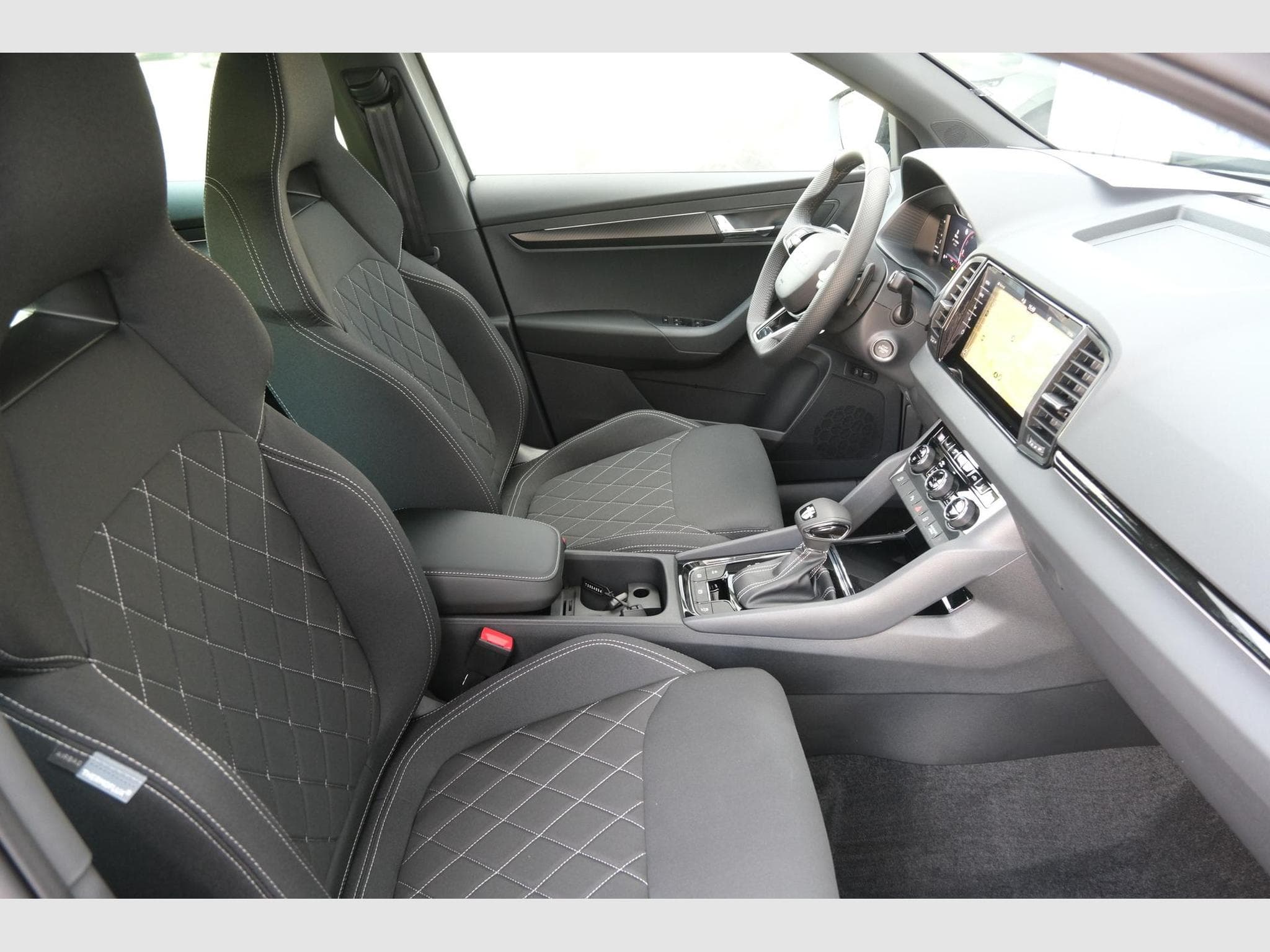 Skoda Karoq 1.5 TSI DSG (2026) - Foto 6