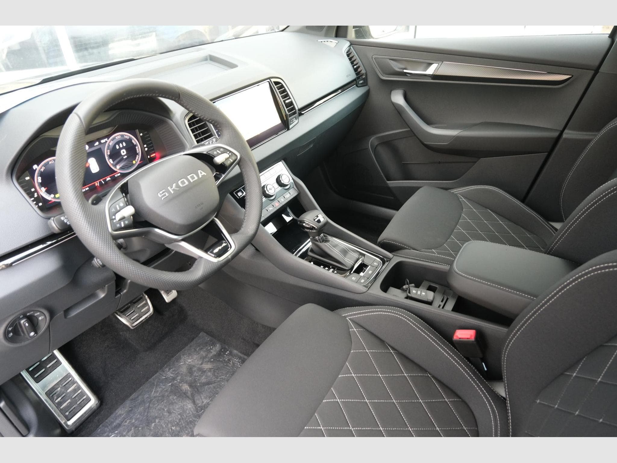 Skoda Karoq 1.5 TSI DSG (2026) - Foto 13