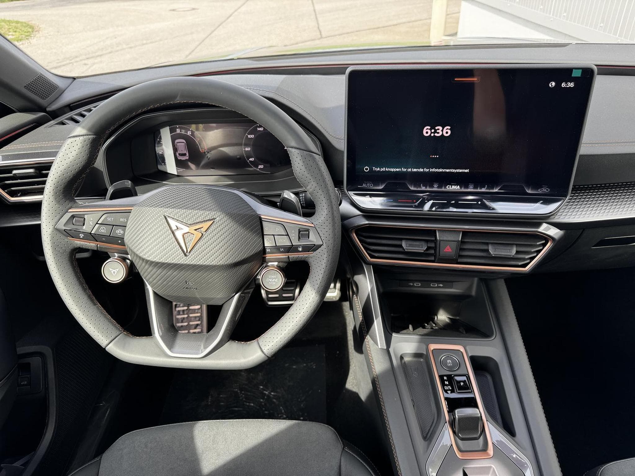 Cupra Leon 2.0 TSI 245 kW 4Drive VZ (2026) - Photo 6