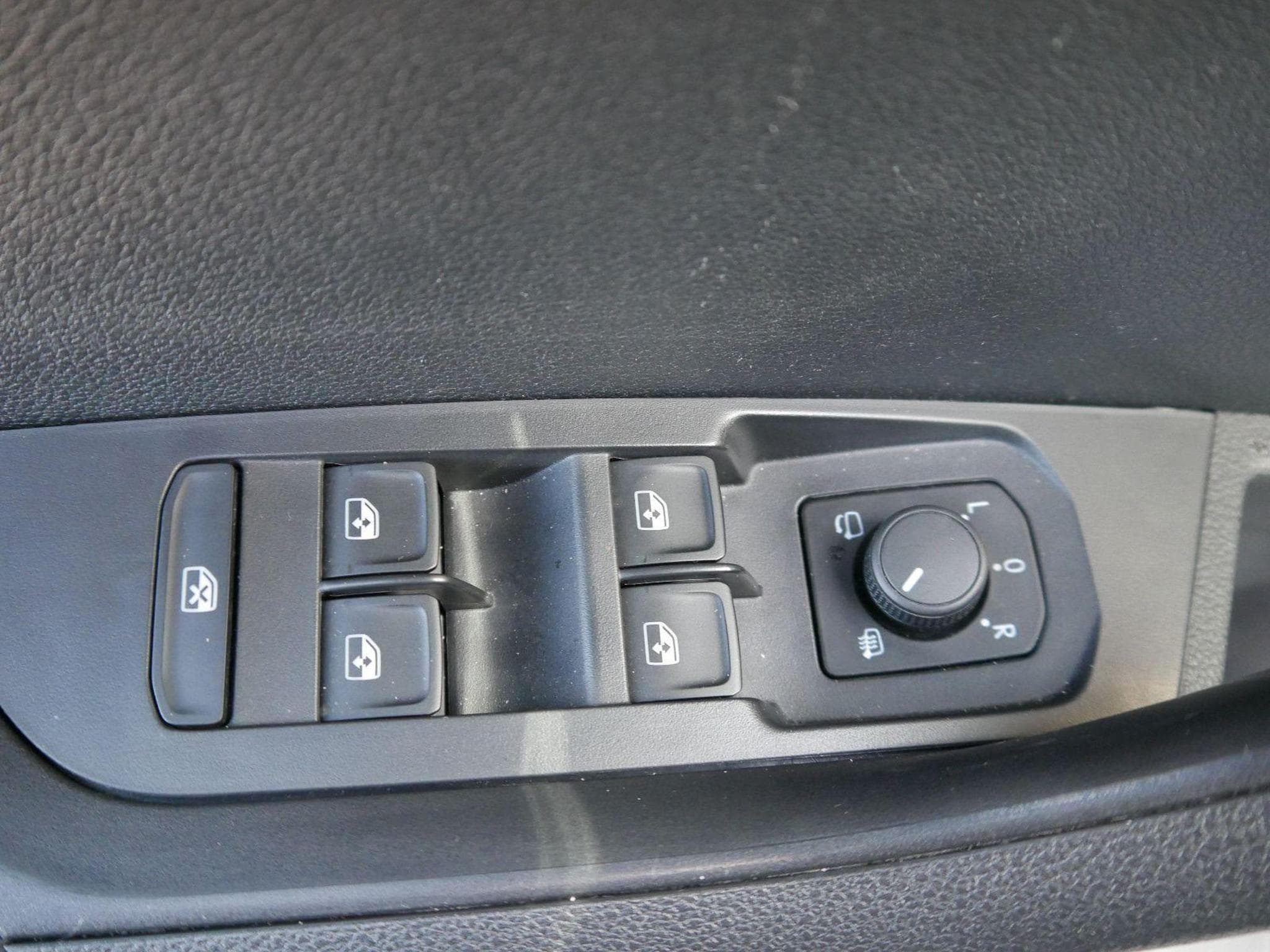 Skoda Karoq Selection (2025) - Foto 10